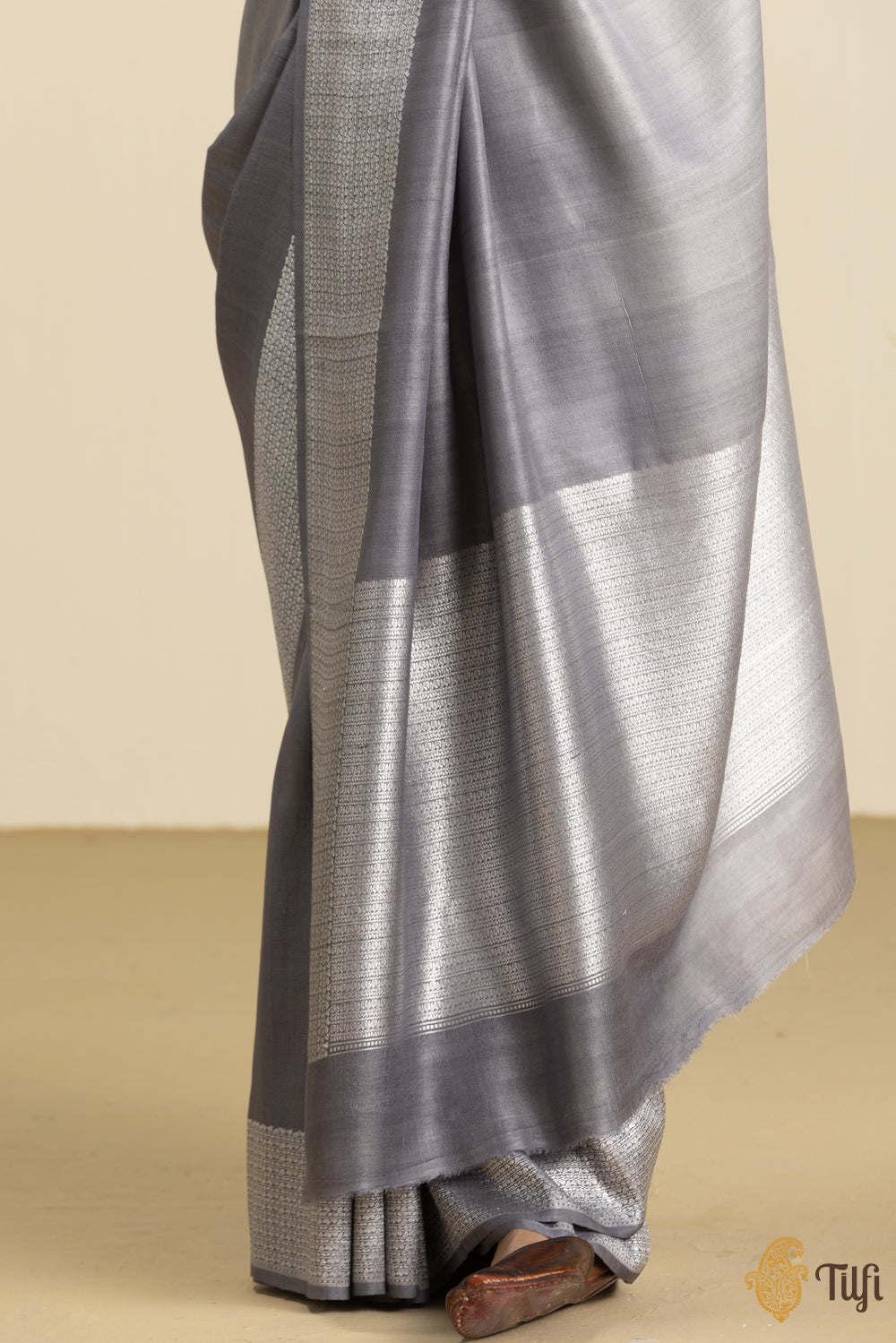 Pre-Order: Grey Ombré Pure Tussar Georgette Silk Banarasi Handloom Saree