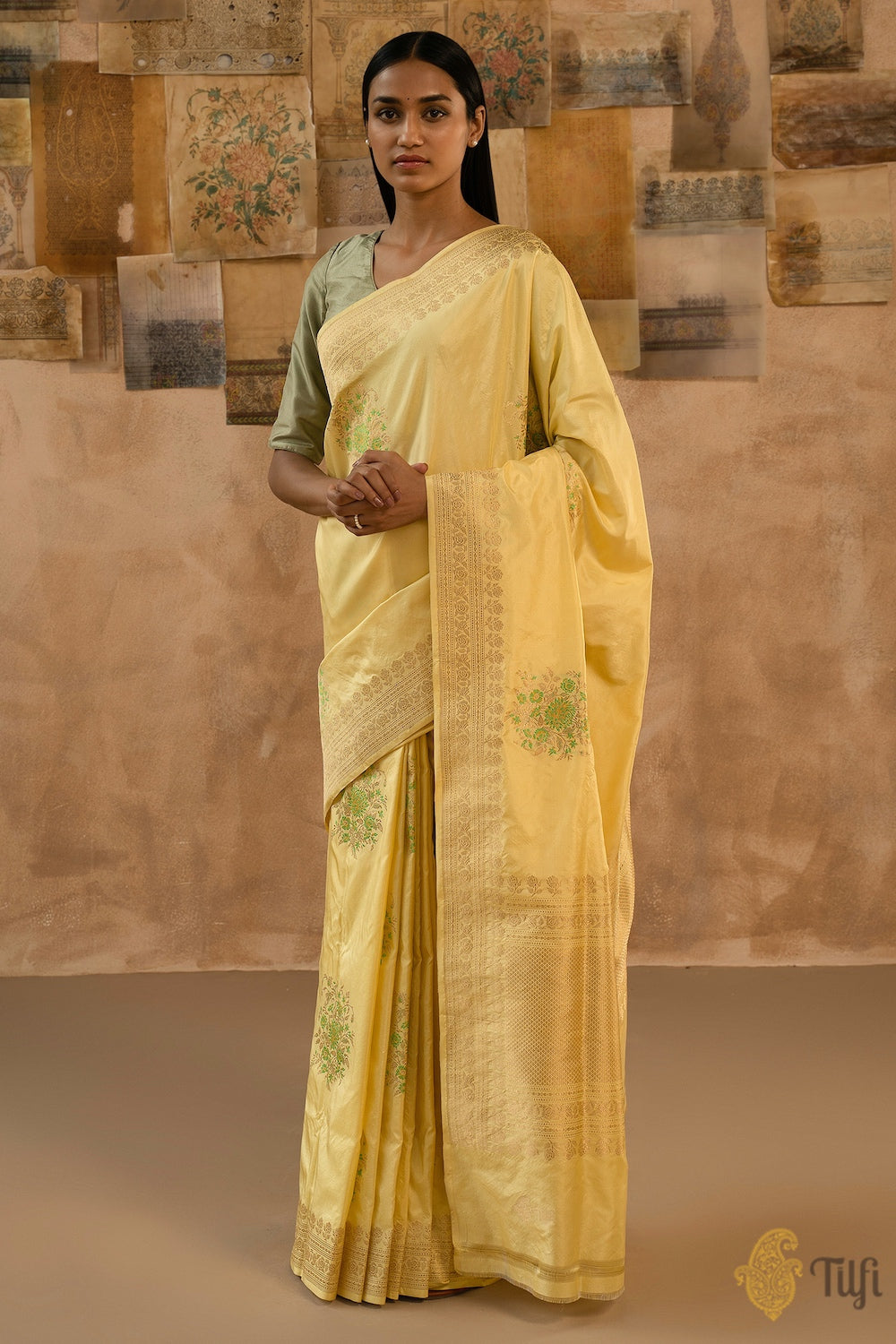 &#39;Guldasta&#39; Pale Yellow Pure Katan Silk Banarasi Handloom Saree