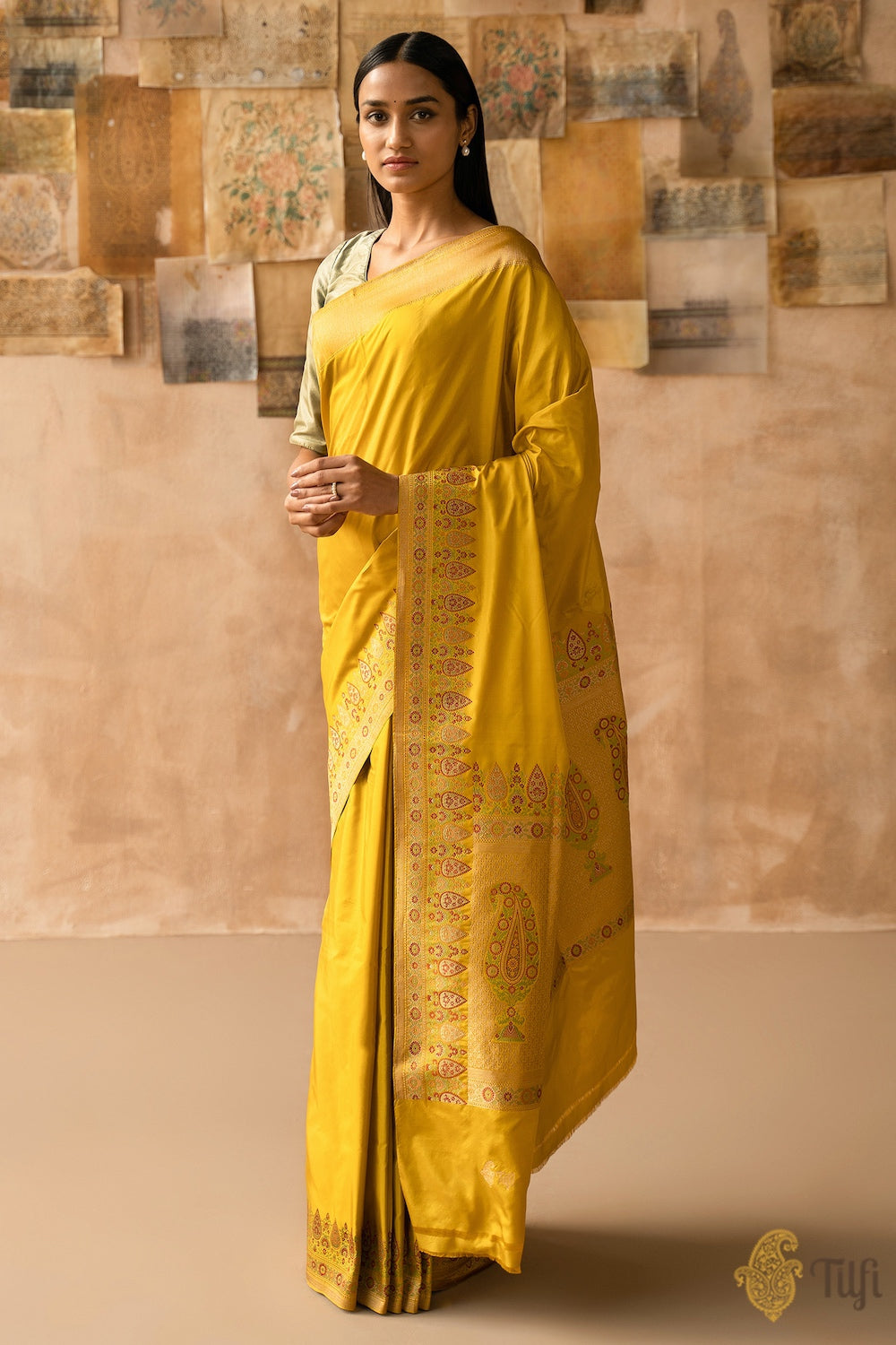 &#39;Aamodini&#39; Mustard Pure Katan Silk Banarasi Handloom Saree