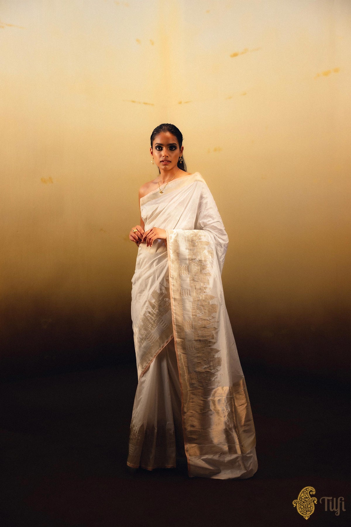 &#39;Kashi&#39; White Pure Katan Silk Banarasi Handloom Saree