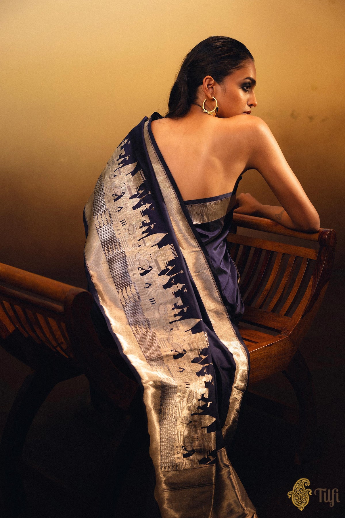 &#39;Kashi&#39; Black-Navy Blue Pure Katan Silk Banarasi Handloom Saree