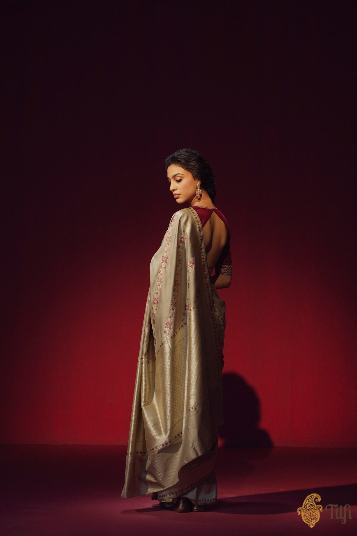 &#39;Nadira&#39; Taupe Pure Katan Silk Banarasi Real Zari Handloom Saree