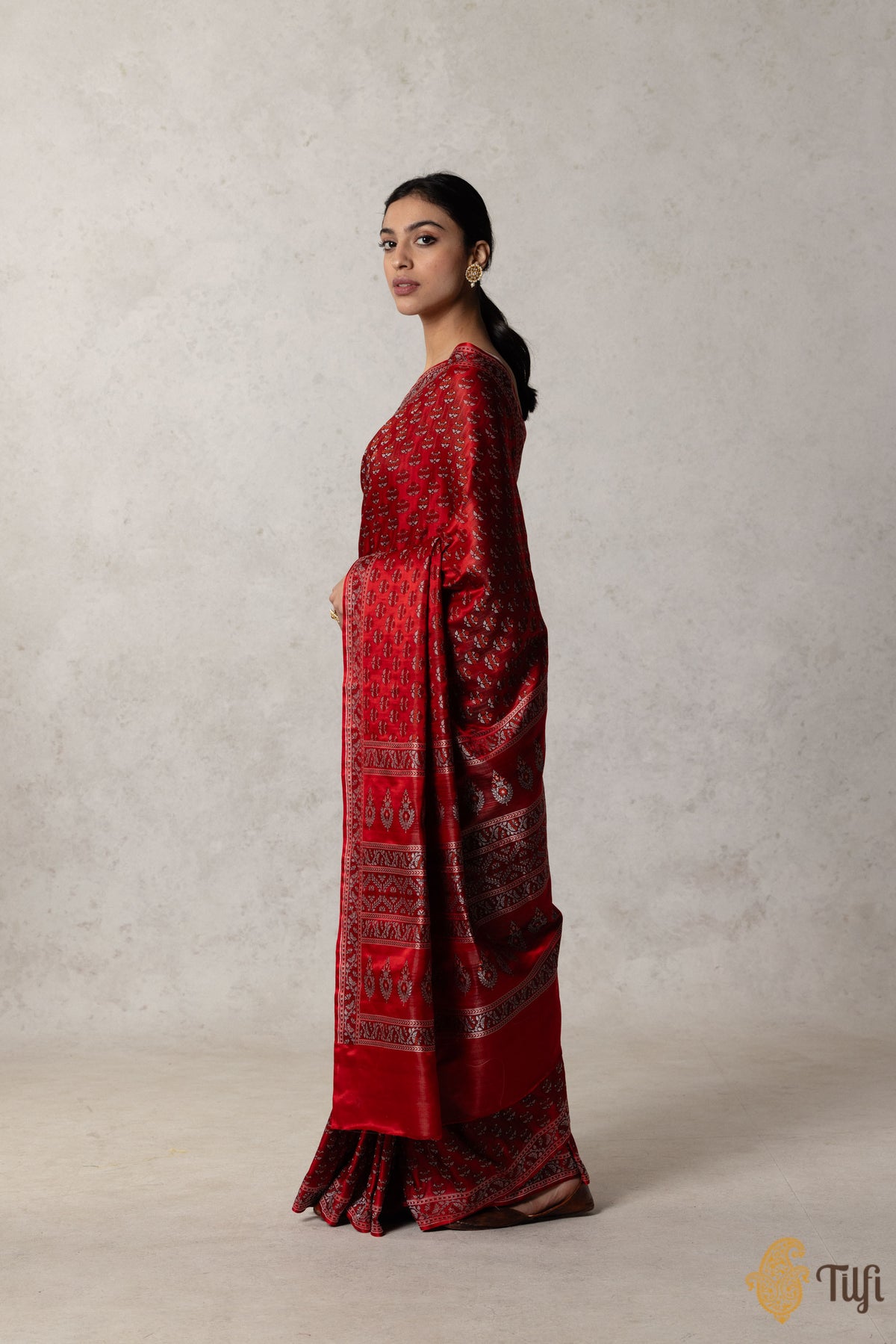 Pre-Order: Red Pure Satin Silk Banarasi Tanchoi Handloom Saree