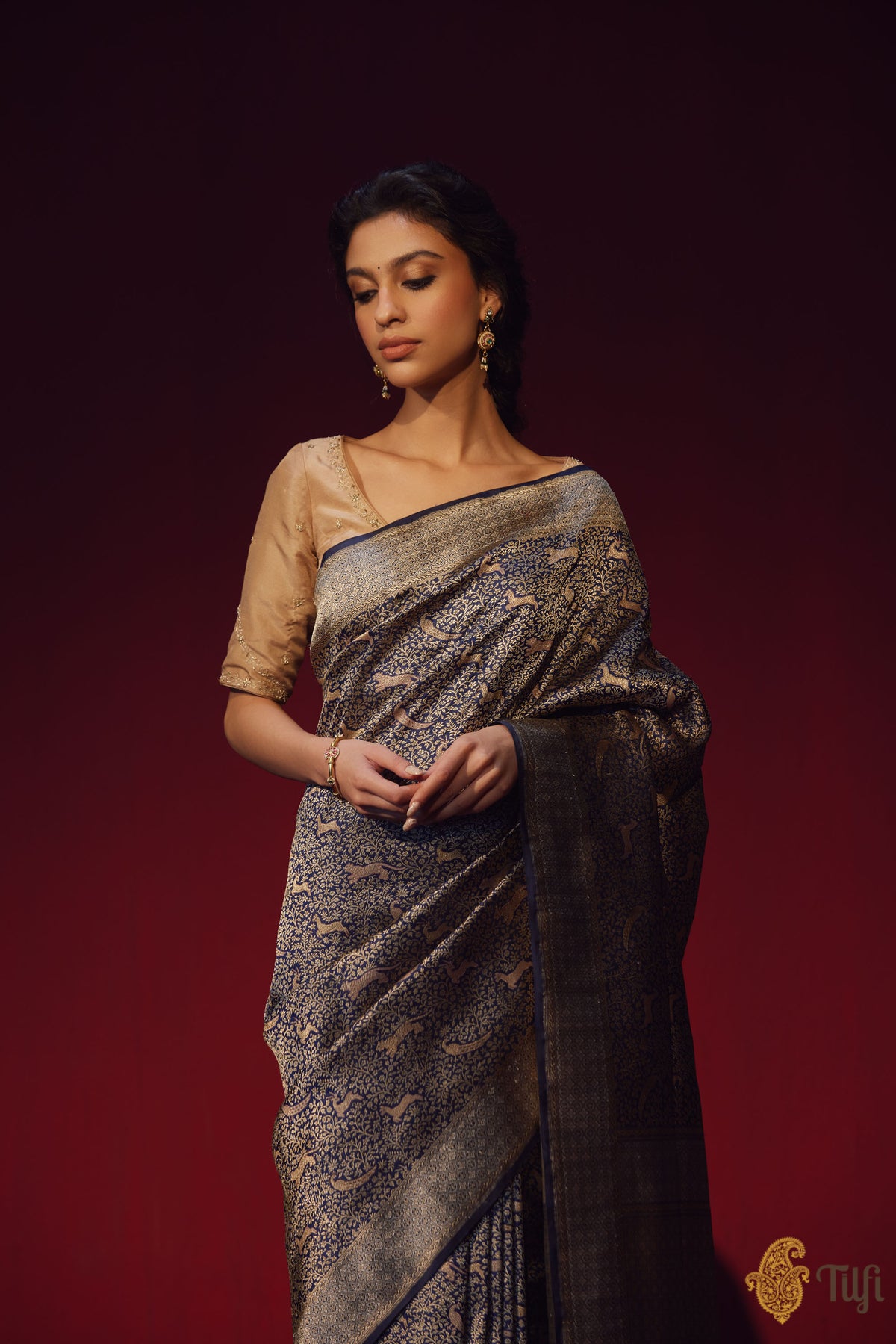 &#39;Asha&#39; Navy Blue Pure Katan Silk Banarasi Handloom Saree