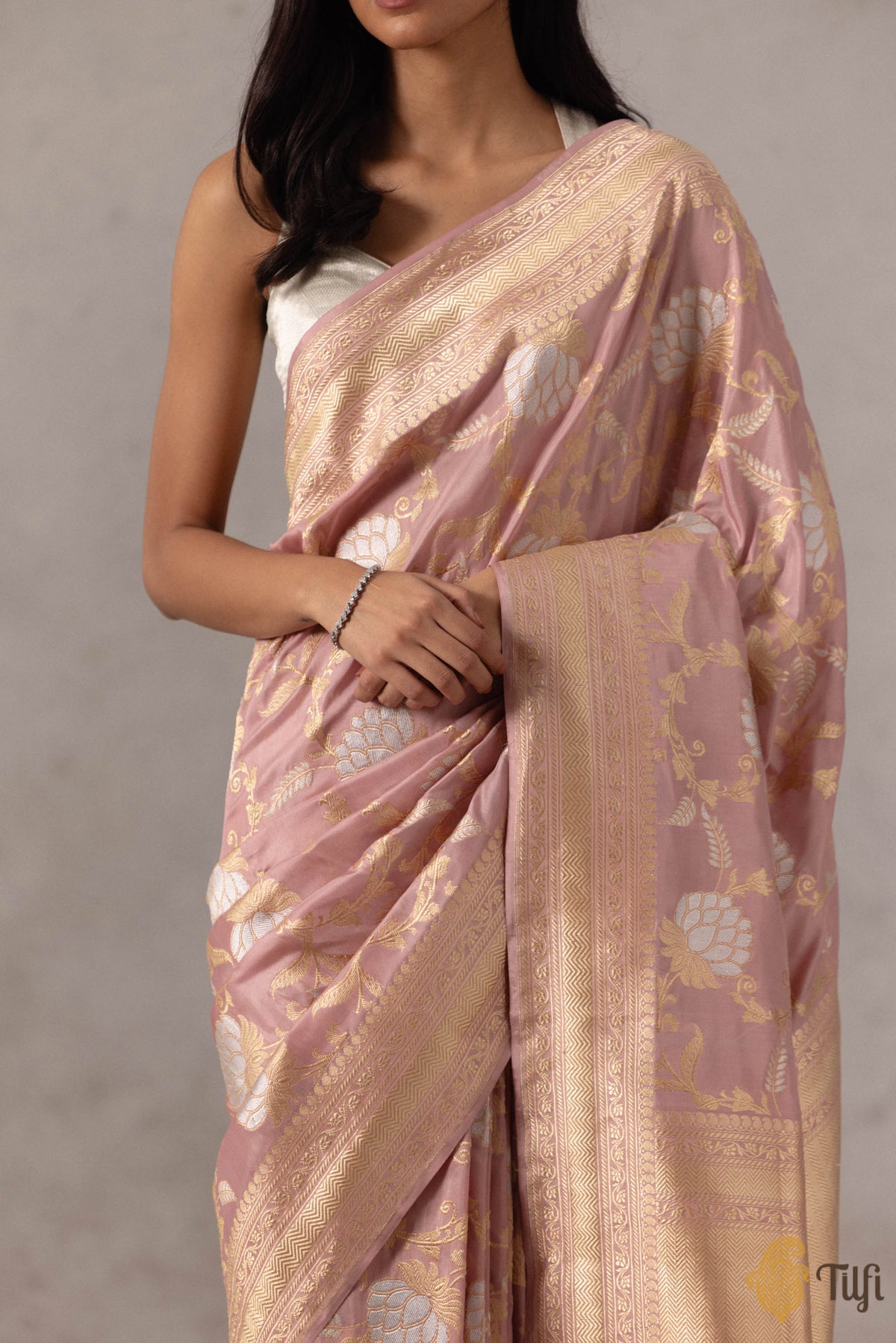 Pre-Order: &#39;Suvarna&#39; Pink Pure Katan Silk Georgette Banarasi Handloom Saree