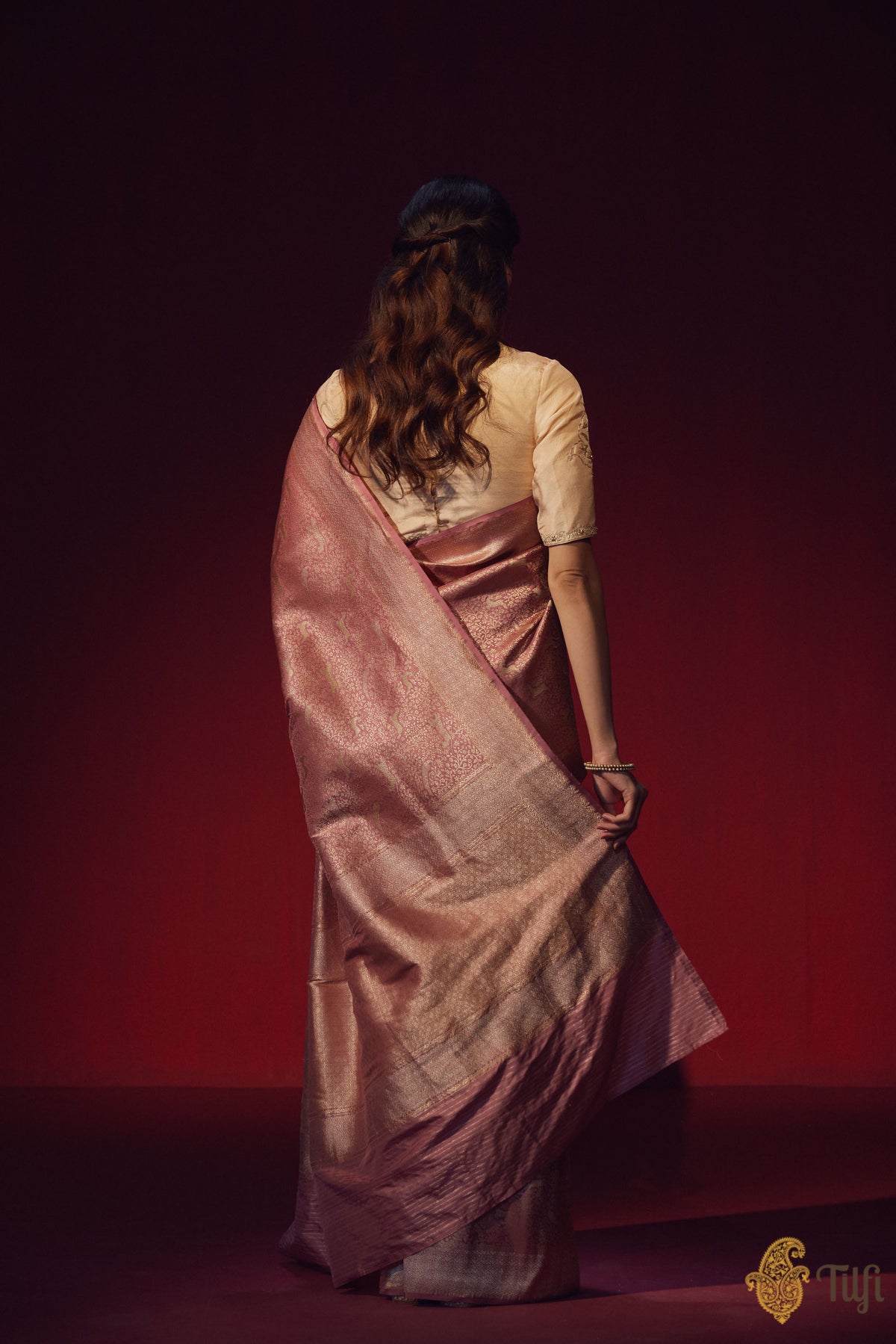 Pre-Order: &#39;Asha&#39; Dusty Pink Pure Katan Silk Banarasi Handloom Saree