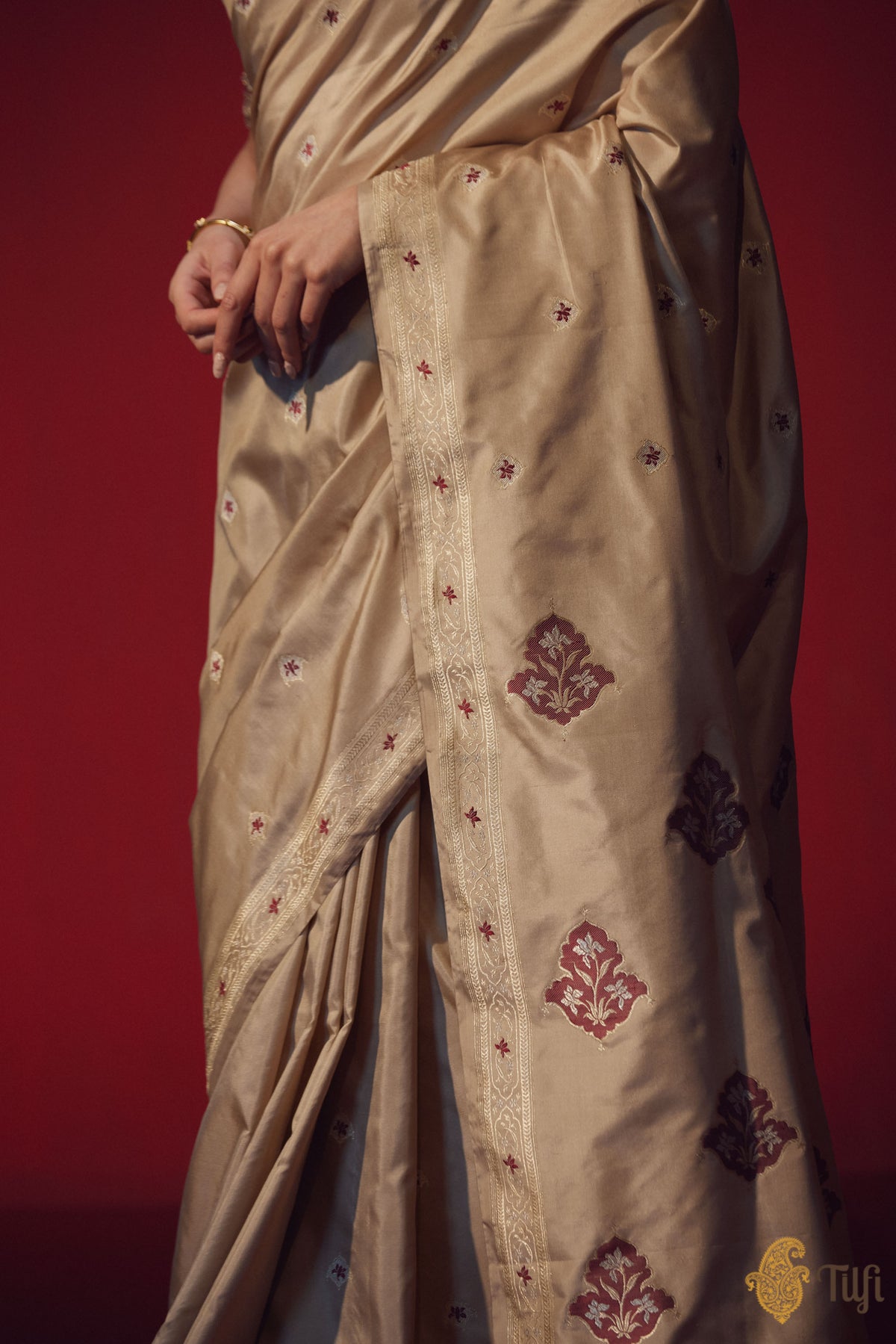 &#39;Shanta&#39; Beige Pure Katan Silk Banarasi Handloom Saree