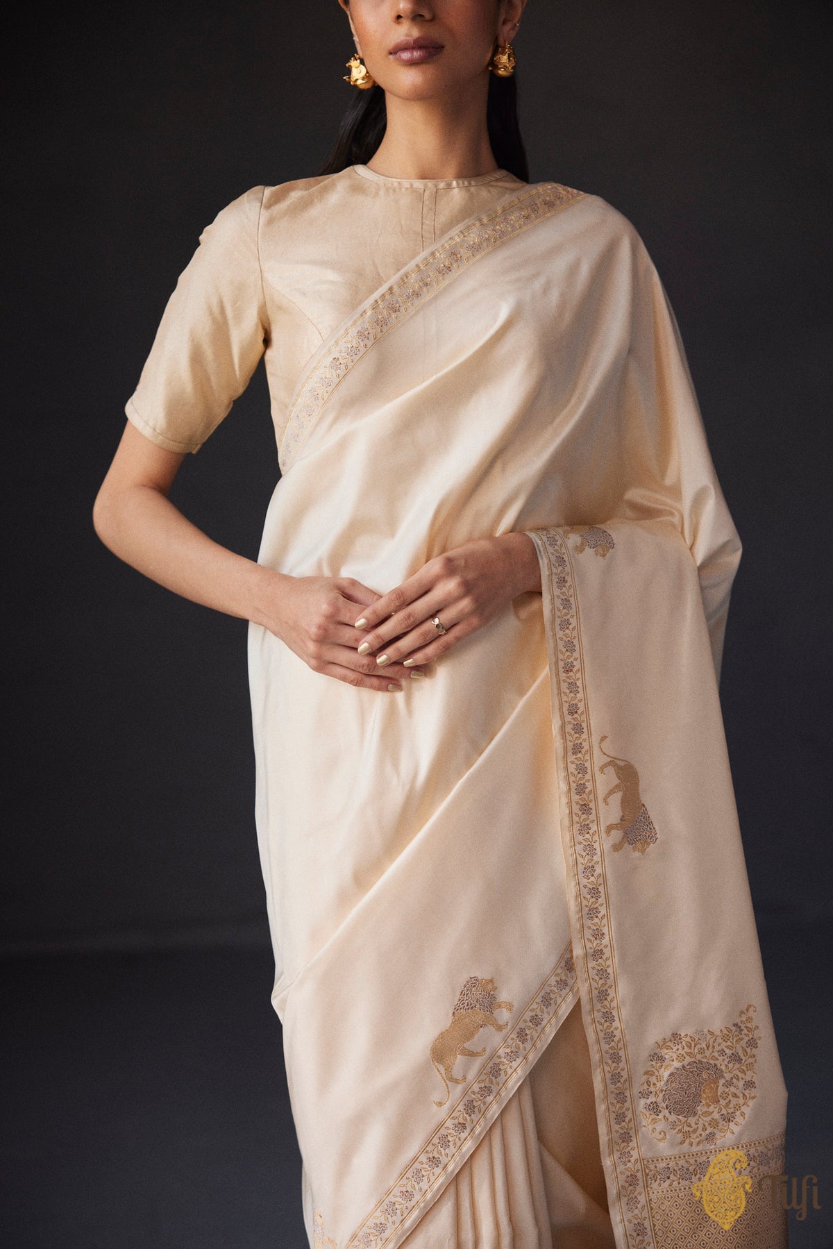 &#39;Pride of Lions&#39; Off-White Pure Katan Silk Banarasi Shikargah Handloom Saree