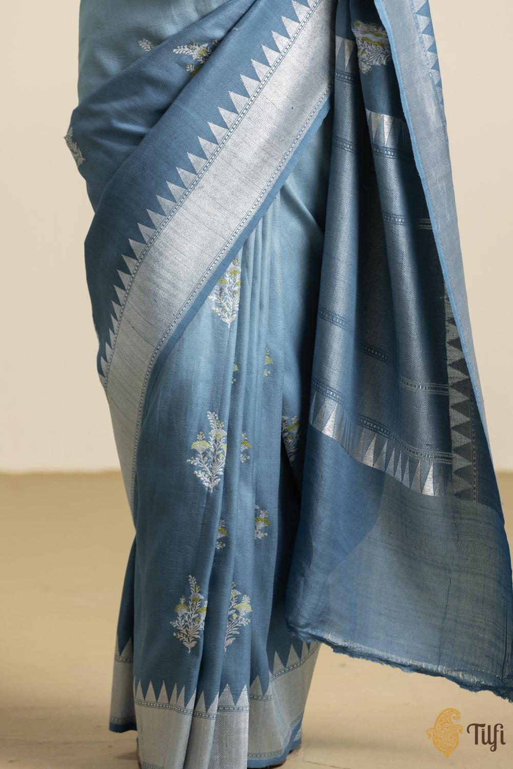 Pastel Blue Ombré Pure Tussar Georgette Silk Banarasi Handloom Saree