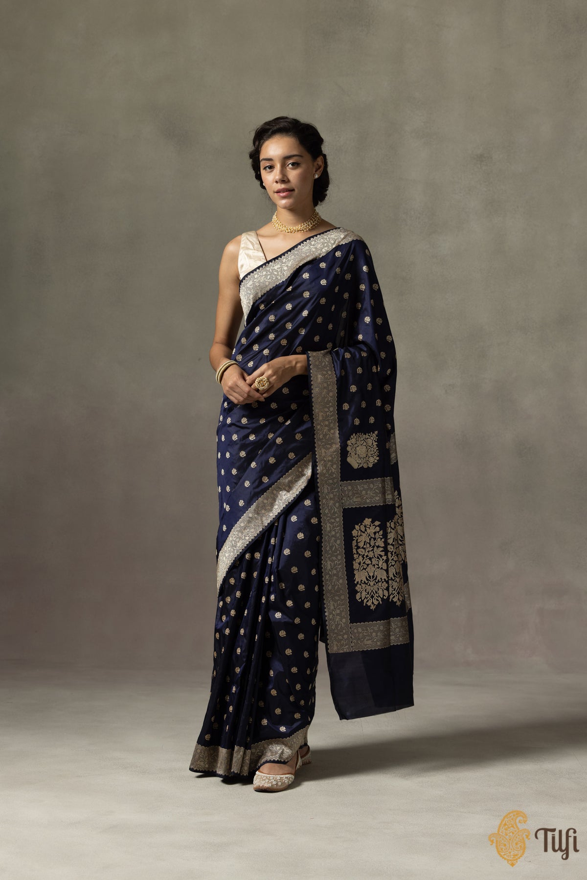 &#39;Janaki&#39; Navy Blue Pure Katan Silk Real Zari Banarasi Handloom Saree