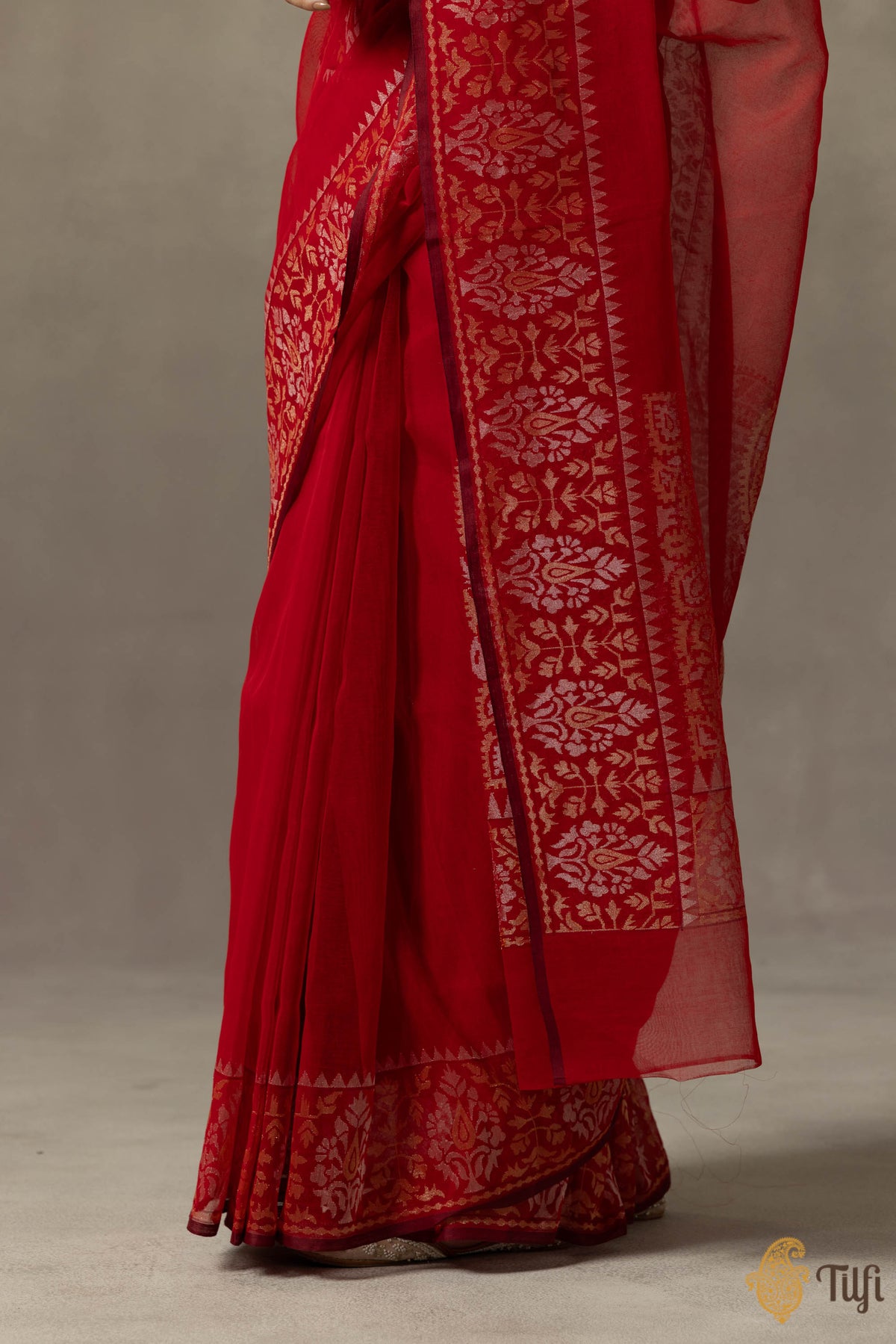 Pre-Order: &#39;Damini&#39; Red Pure Cotton Jamdani Real Zari Banarasi Handloom Saree