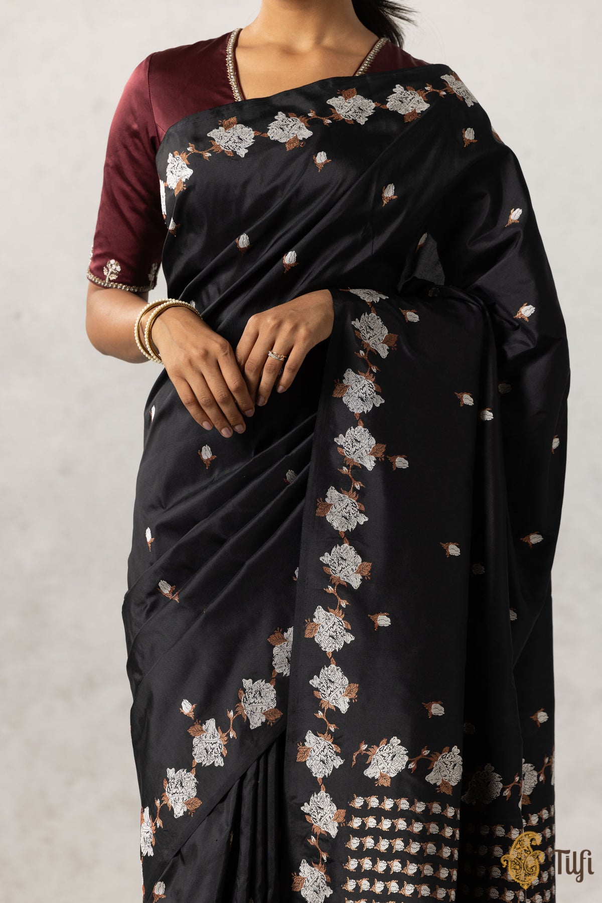 &#39;Firoza&#39; Black Pure Katan Silk Banarasi Handloom Saree