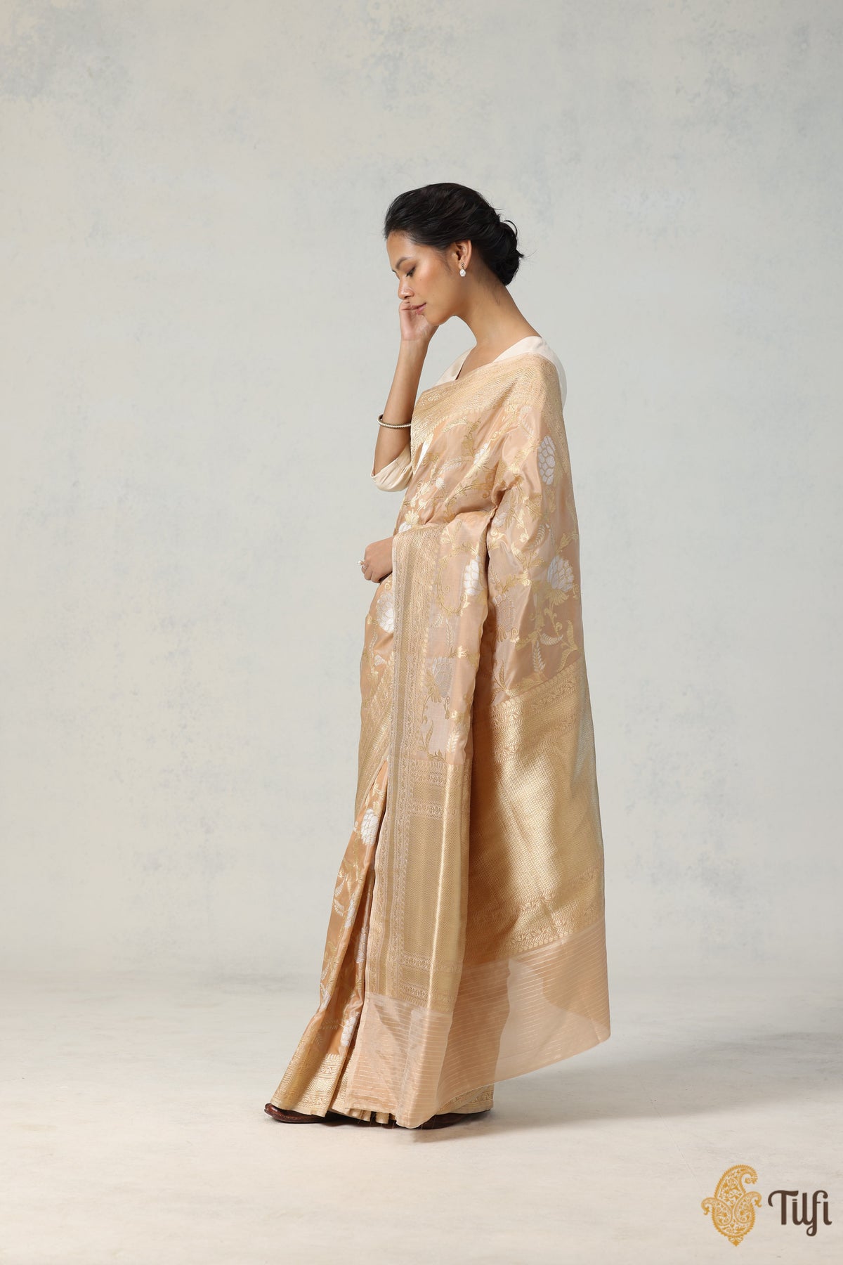 &#39;Suvarna&#39; Off-White-Beige Pure Katan Silk Banarasi Handloom Saree