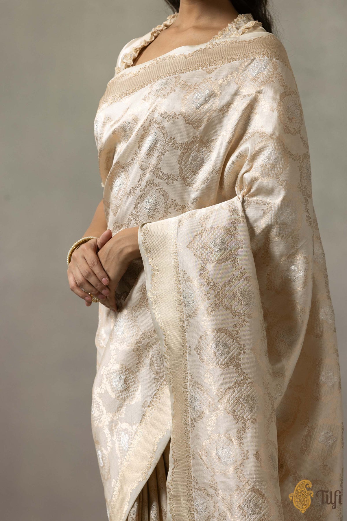 &#39;Jeanne&#39; Off-White Pure Katan Silk Banarasi Handloom Saree