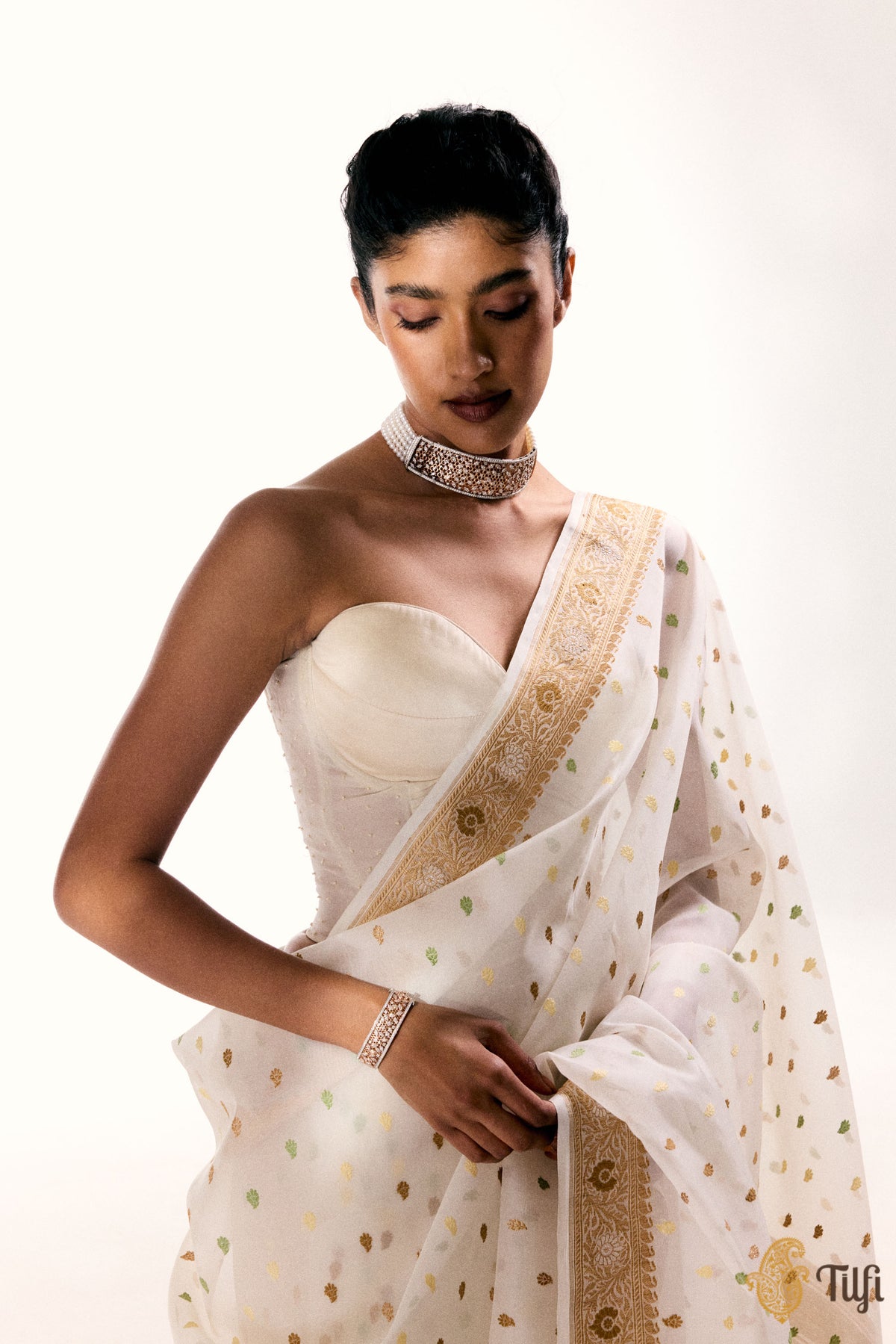 Pre-Order: &#39;A Keepsake&#39; White Pure Kora Silk Banarasi Handloom Saree