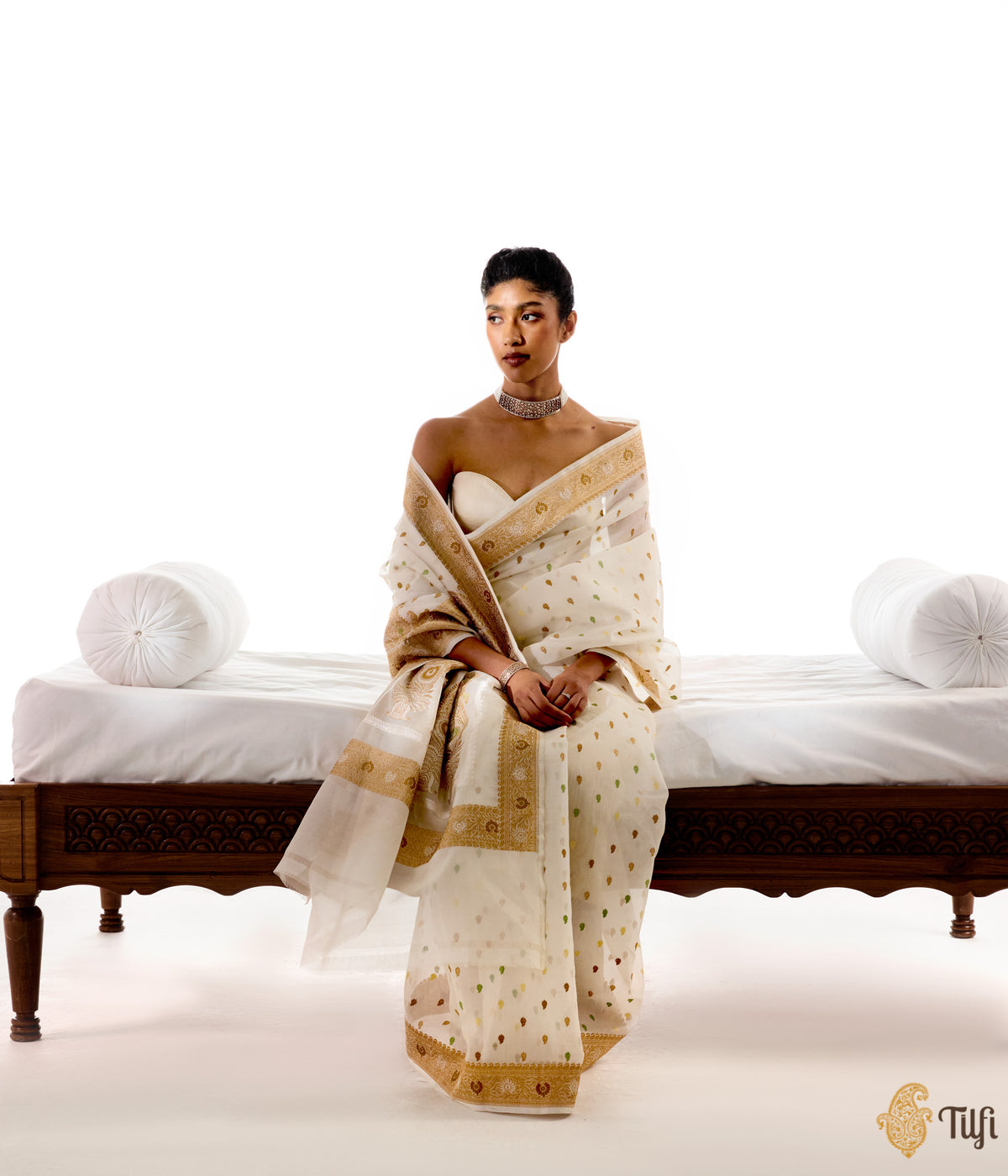 &#39;A Keepsake&#39; White Pure Kora Silk Banarasi Handloom Saree