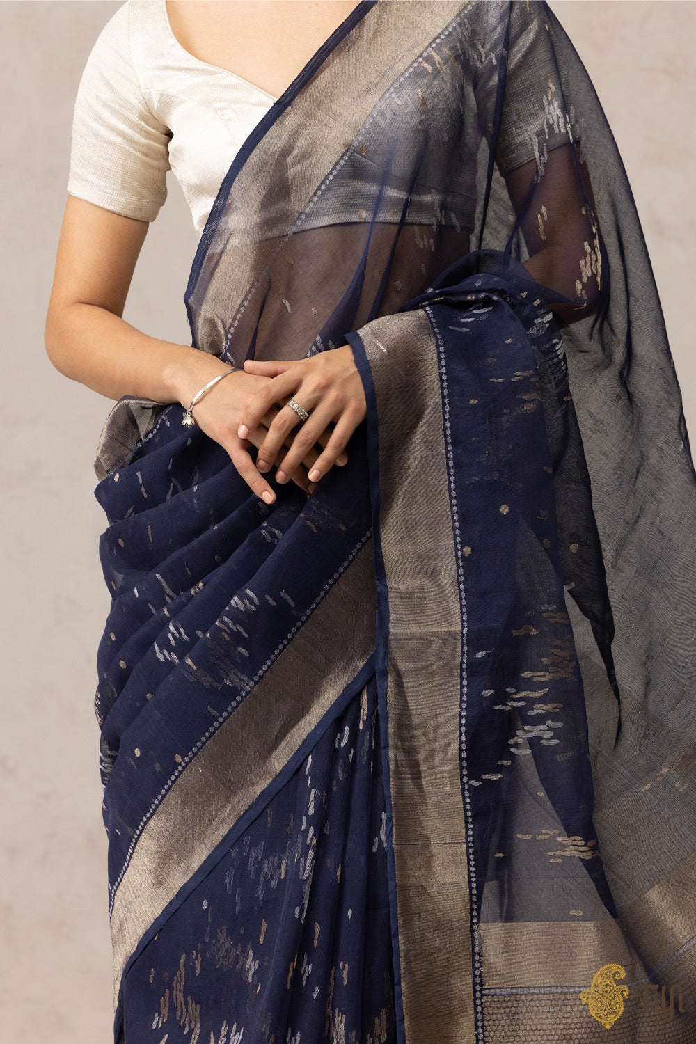 &#39;Ganga&#39; Navy Blue Pure Cotton Banarasi Jamdani Real Zari Handloom Saree