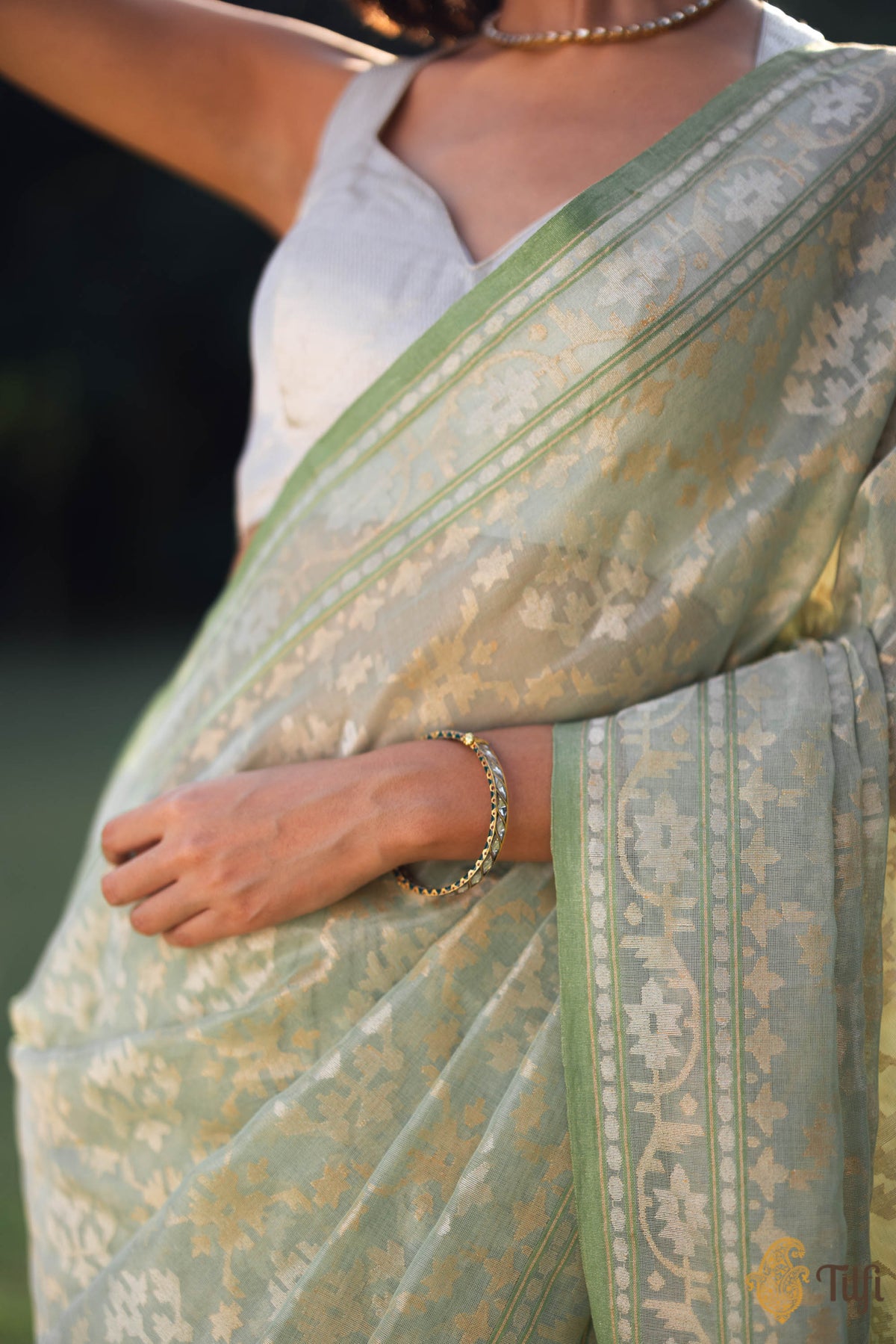 &#39;Kairavi&#39; Light Green Pure Cotton Tissue Real Zari Banarasi Handloom Saree