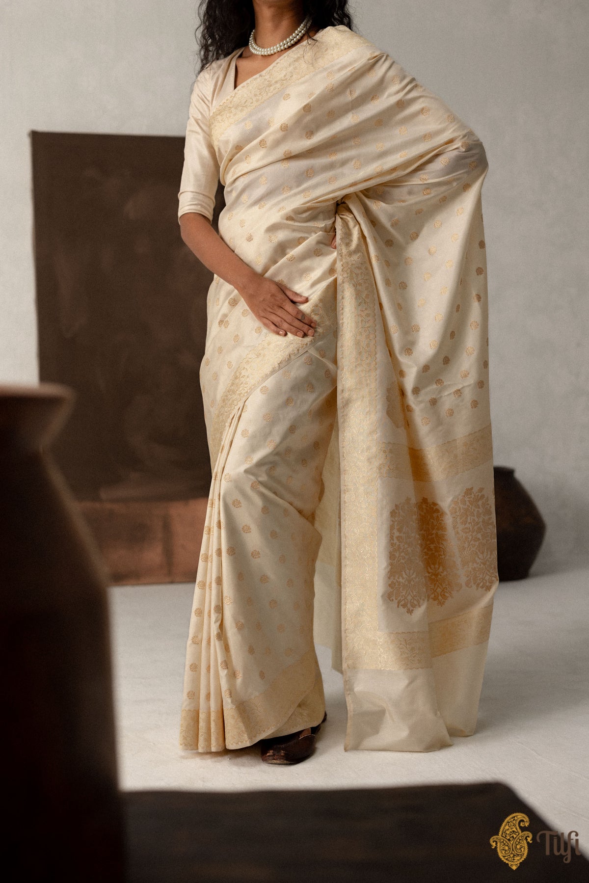 &#39;Janaki&#39; Off-White Pure Katan Silk Real Zari Banarasi Handloom Saree