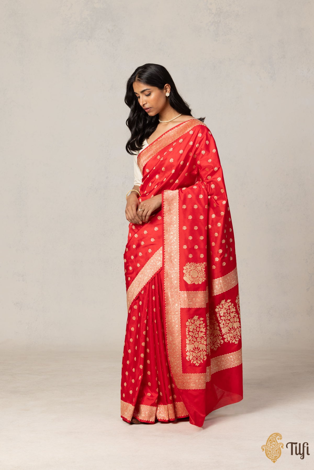 &#39;Janaki&#39; Red Pure Katan Silk Real Zari Banarasi Handloom Saree