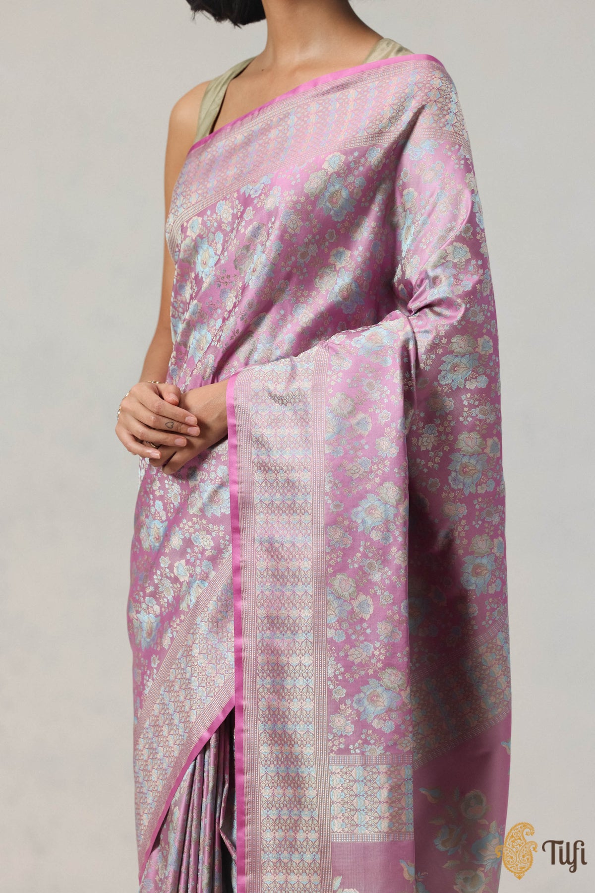 &#39;Kaveri&#39; Gulabi Pink Pure Soft Satin Silk Banarasi Handloom Saree