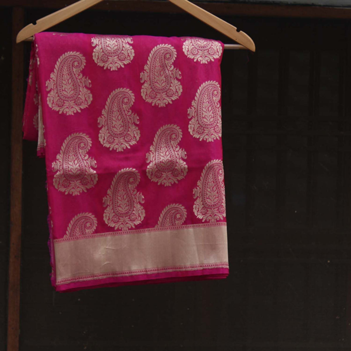 Indian Pink Pure Silk Georgette Handloom Banarasi Saree - Tilfi