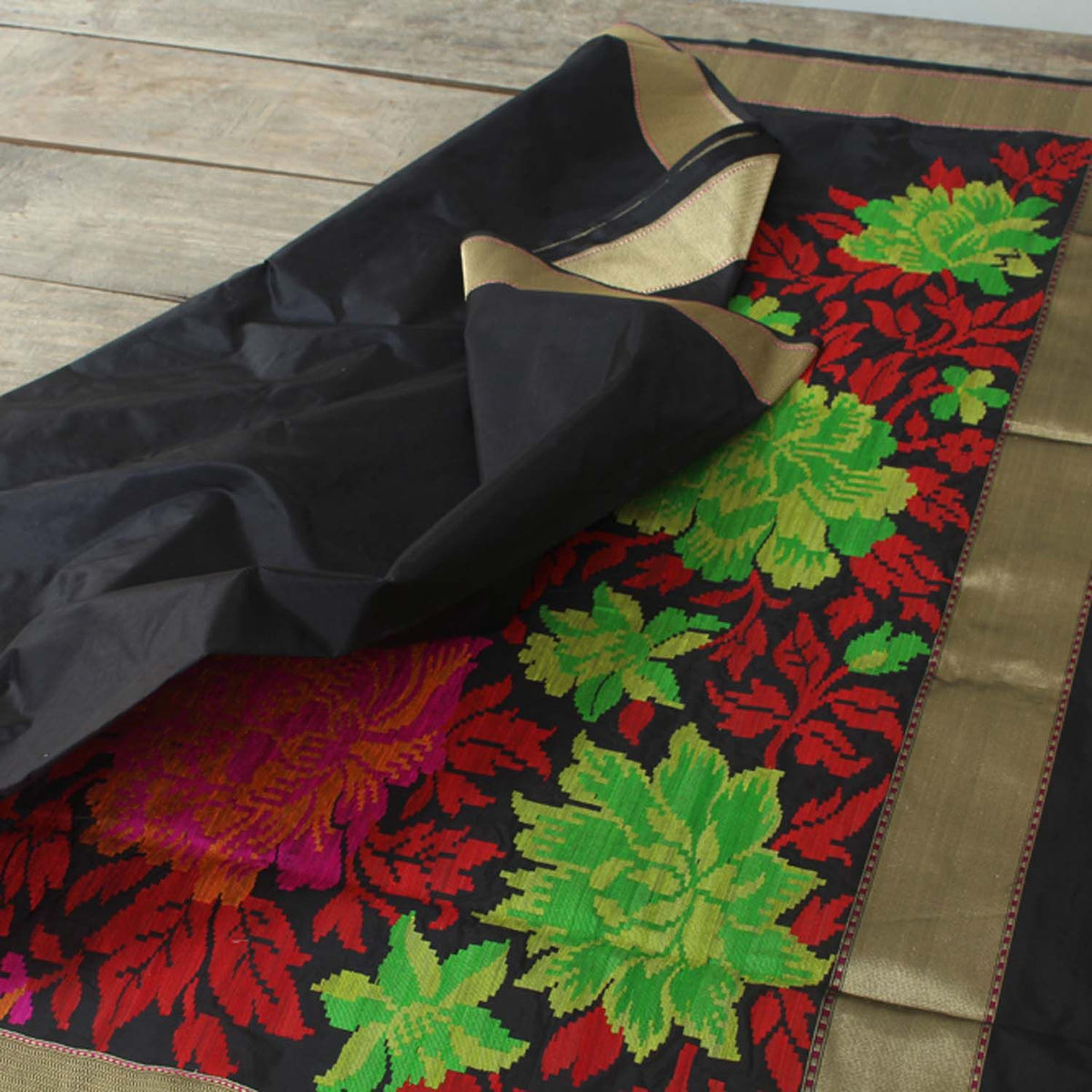 Black Pure Katan Silk Handloom Banarasi Saree - Tilfi