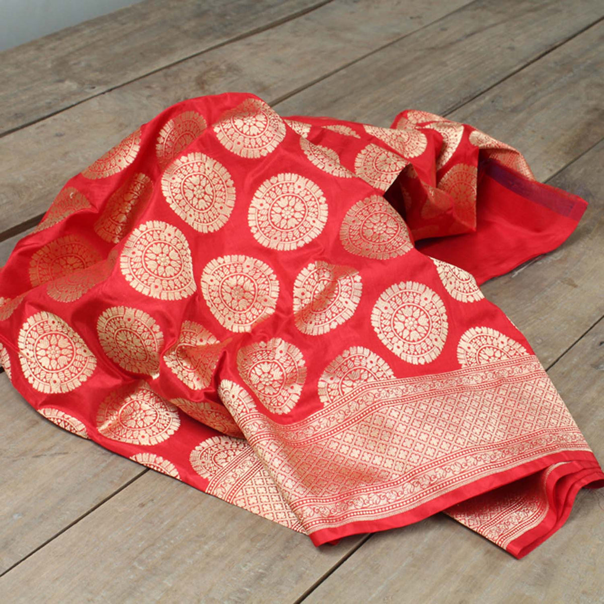 Red Pure Katan Silk Banarasi Handloom Dupatta - Tilfi