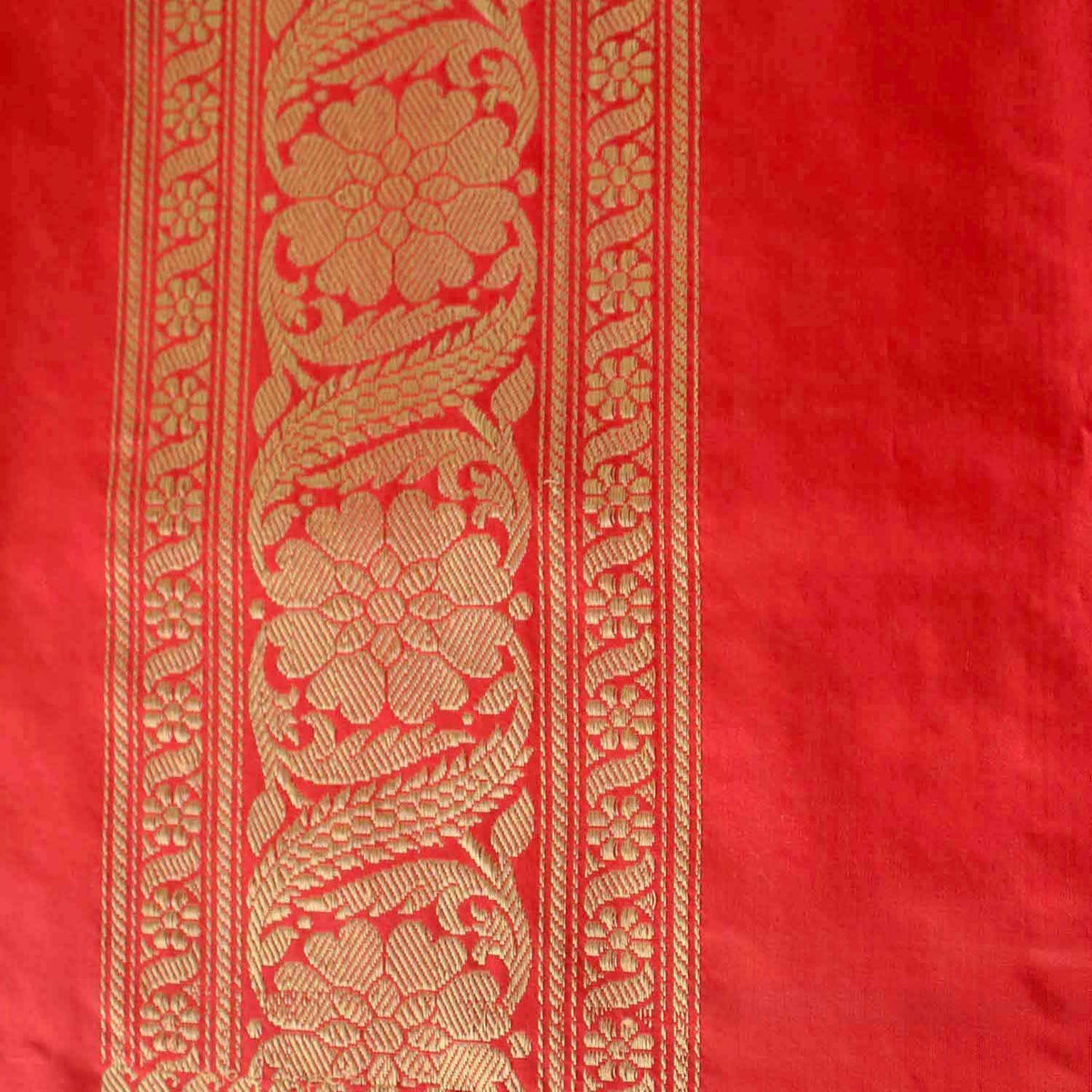 Red Pure Katan Silk Banarasi Handwoven Saree - Tilfi - 4