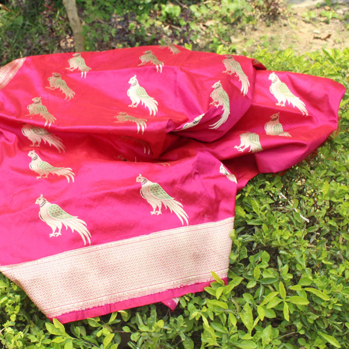Red-Indian Pink Pure Katan Silk Banarasi Handloom Dupatta - Tilfi
