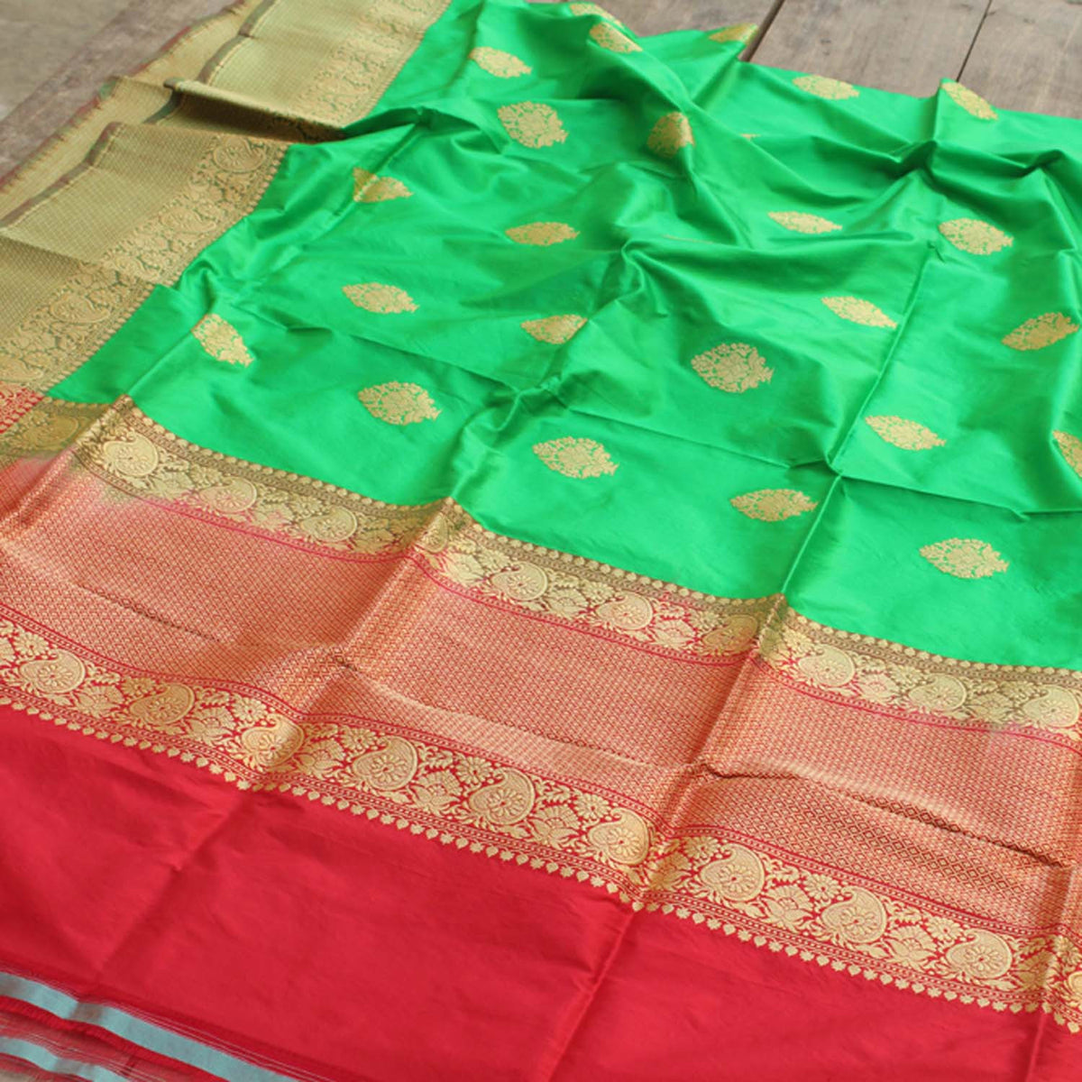 Green-Red Pure Katan Silk Banarasi Handloom Dupatta - Tilfi