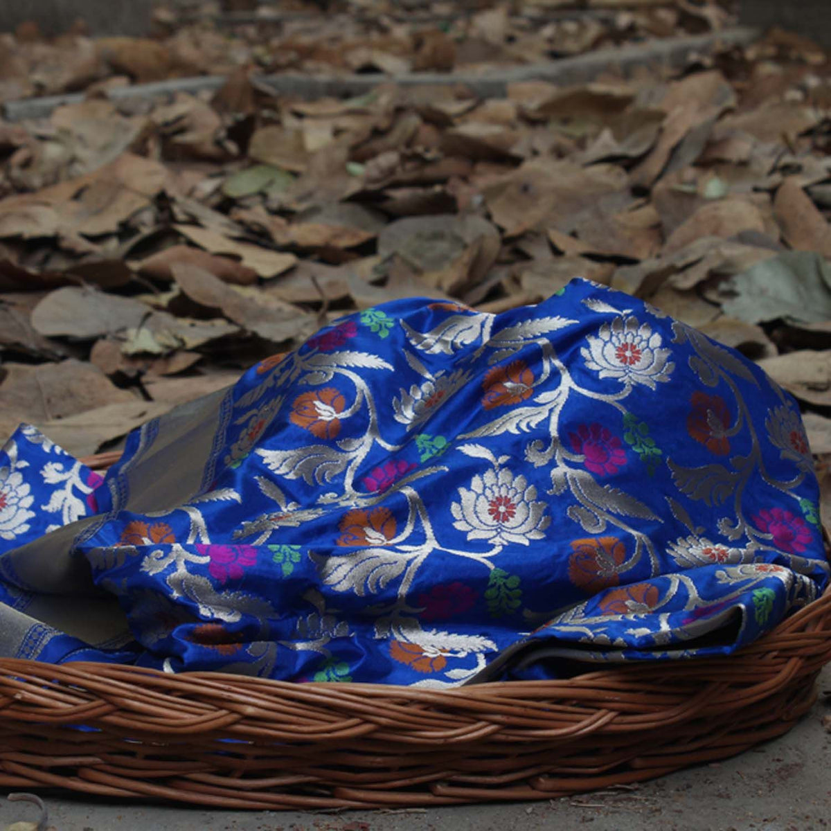 Royal-Blue Pure Katan Silk Banarasi Handloom Dupatta - Tilfi - 1