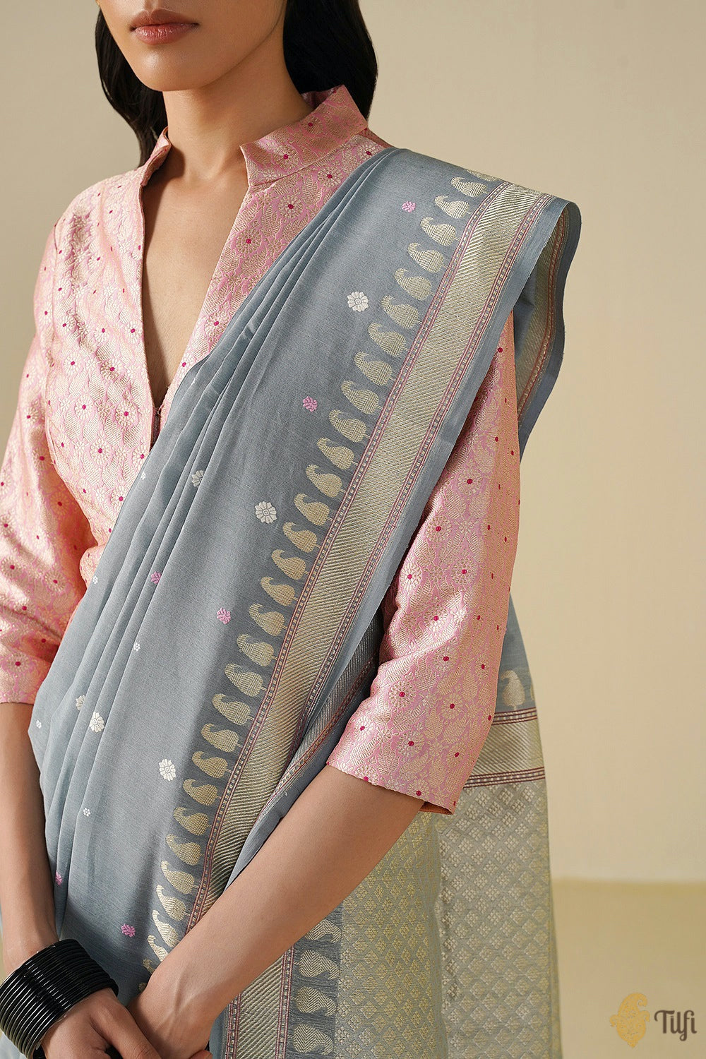 Gray Pure Cotton Banarasi Kadhua Handloom Saree