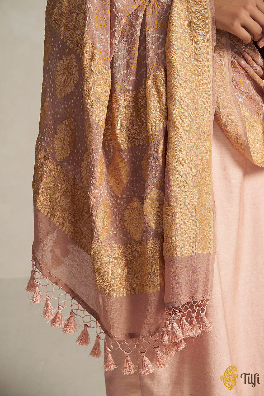 Pastel Brown Pure Banarasi Handloom Bandhani Dupatta Tilfi