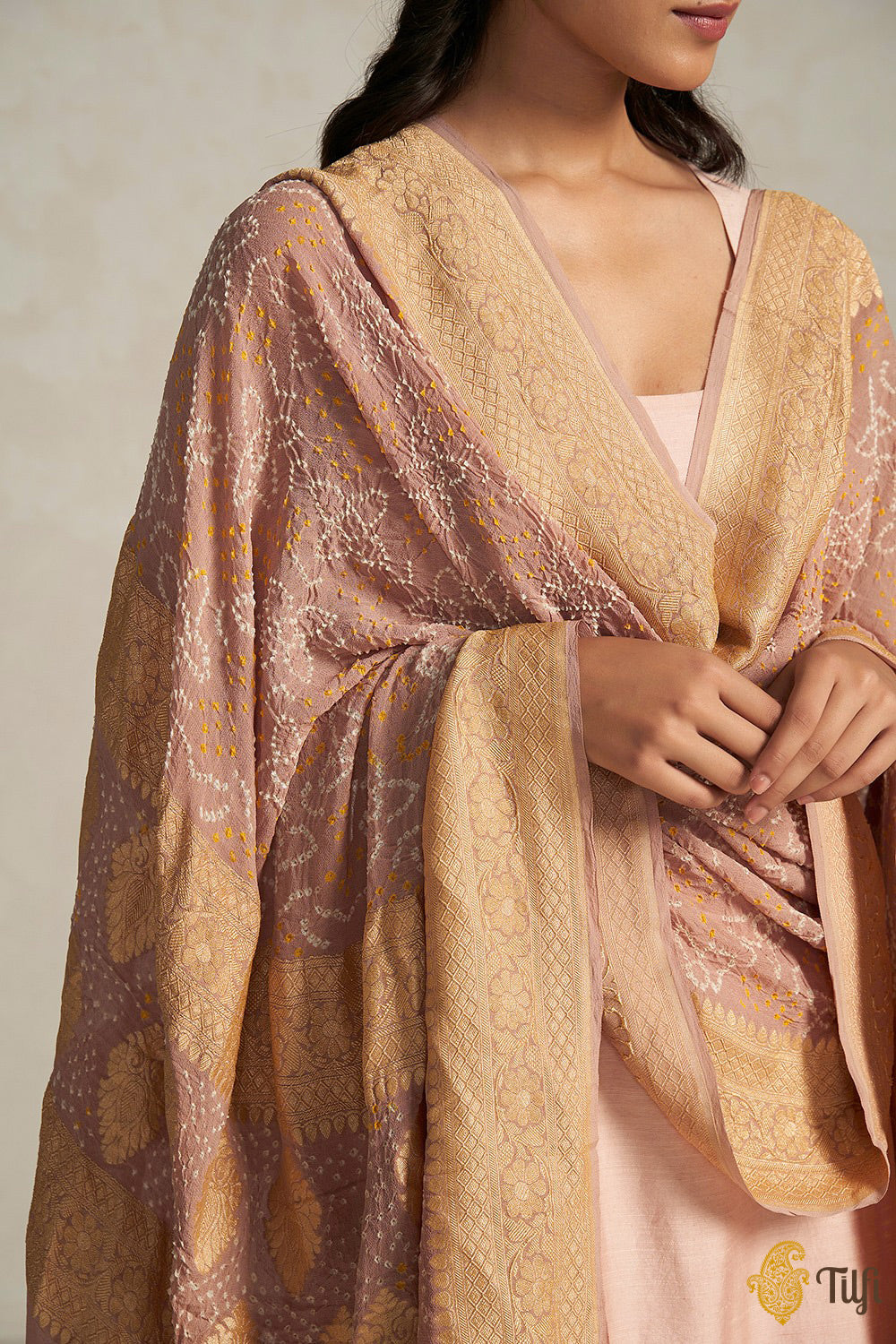 Pastel Brown Pure Banarasi Handloom Bandhani Dupatta Tilfi