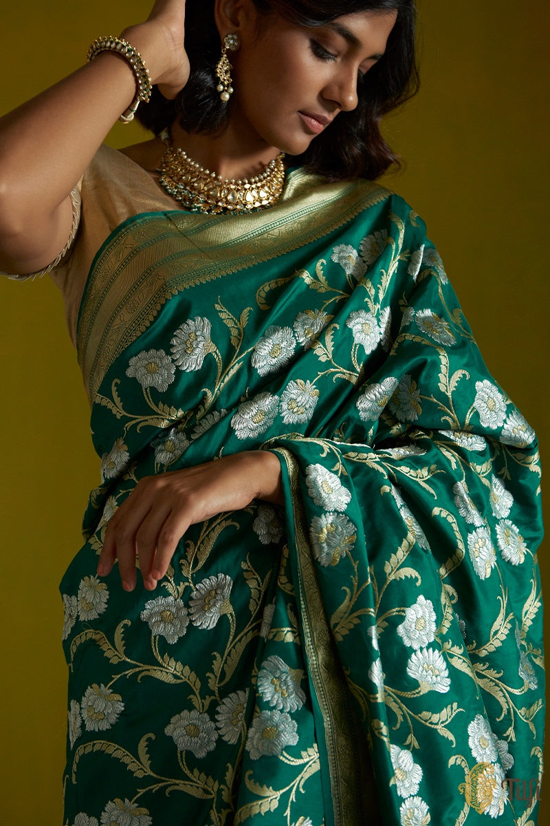 Pleasurable Dark Green Soft Banarasi Silk Saree With Improbable Blouse –  LajreeDesigner