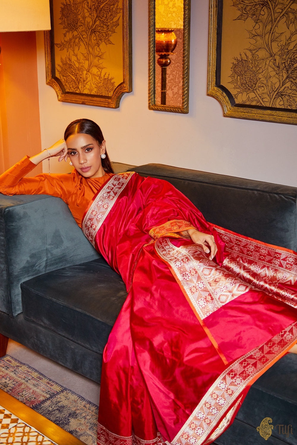 &#39;Deepali&#39; Red-Rani Pink Pure Katan Silk Banarasi Handloom Saree