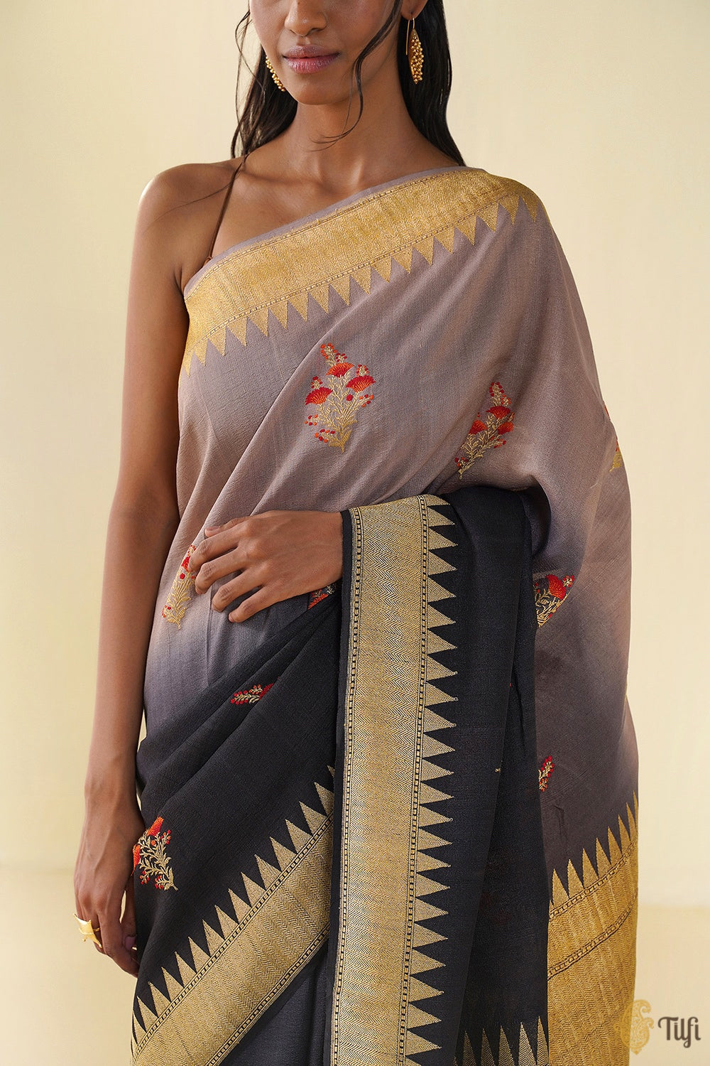 &#39;Dharini&#39; Black Ombré Pure Tussar Georgette Silk Banarasi Handloom Saree
