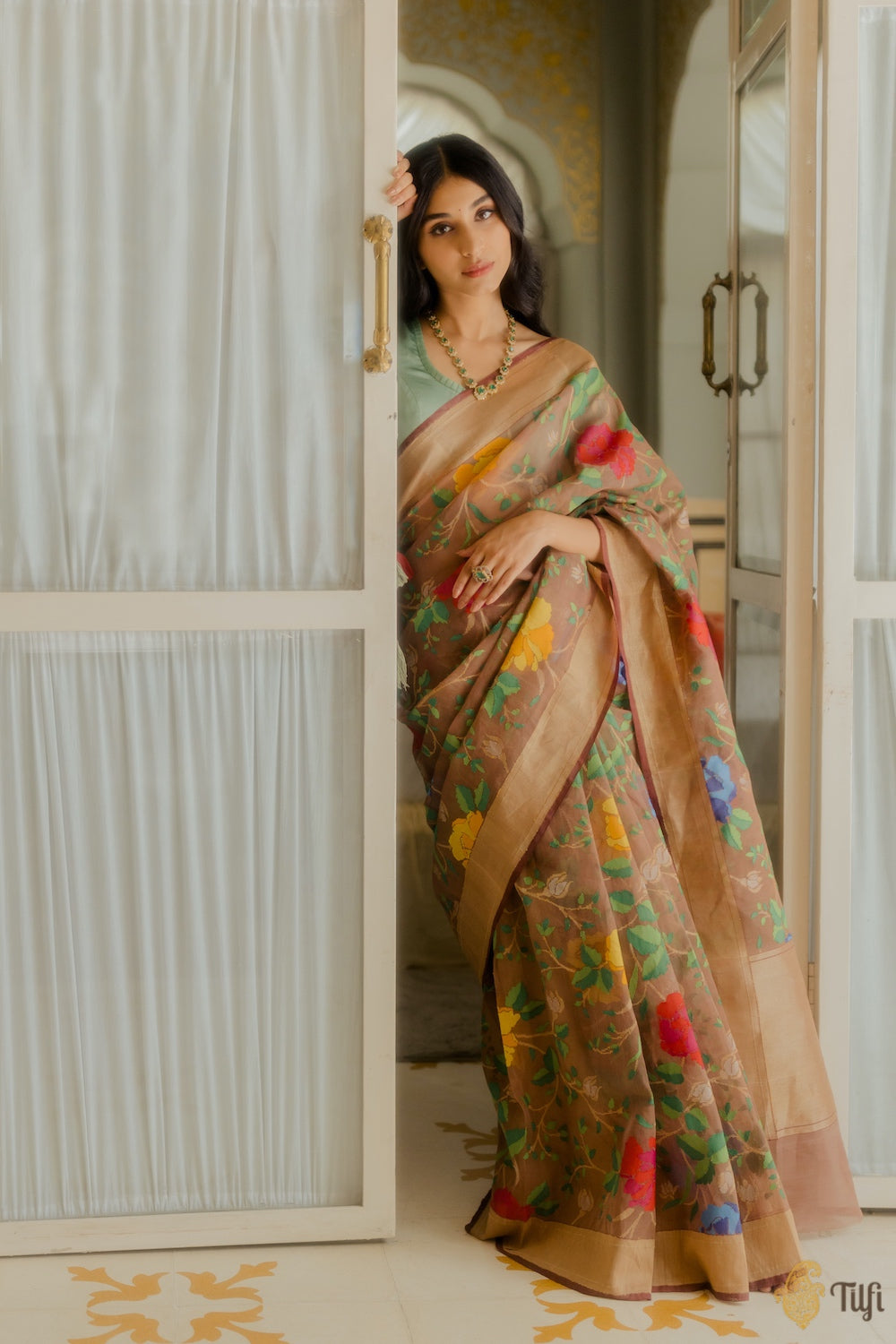 &#39;Ramya&#39; Light Brown Pure Cotton Jamdani Real Zari Banarasi Handloom Saree