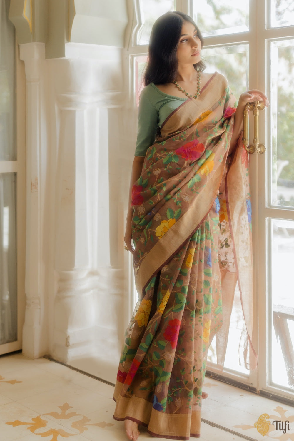 &#39;Ramya&#39; Light Brown Pure Cotton Jamdani Real Zari Banarasi Handloom Saree