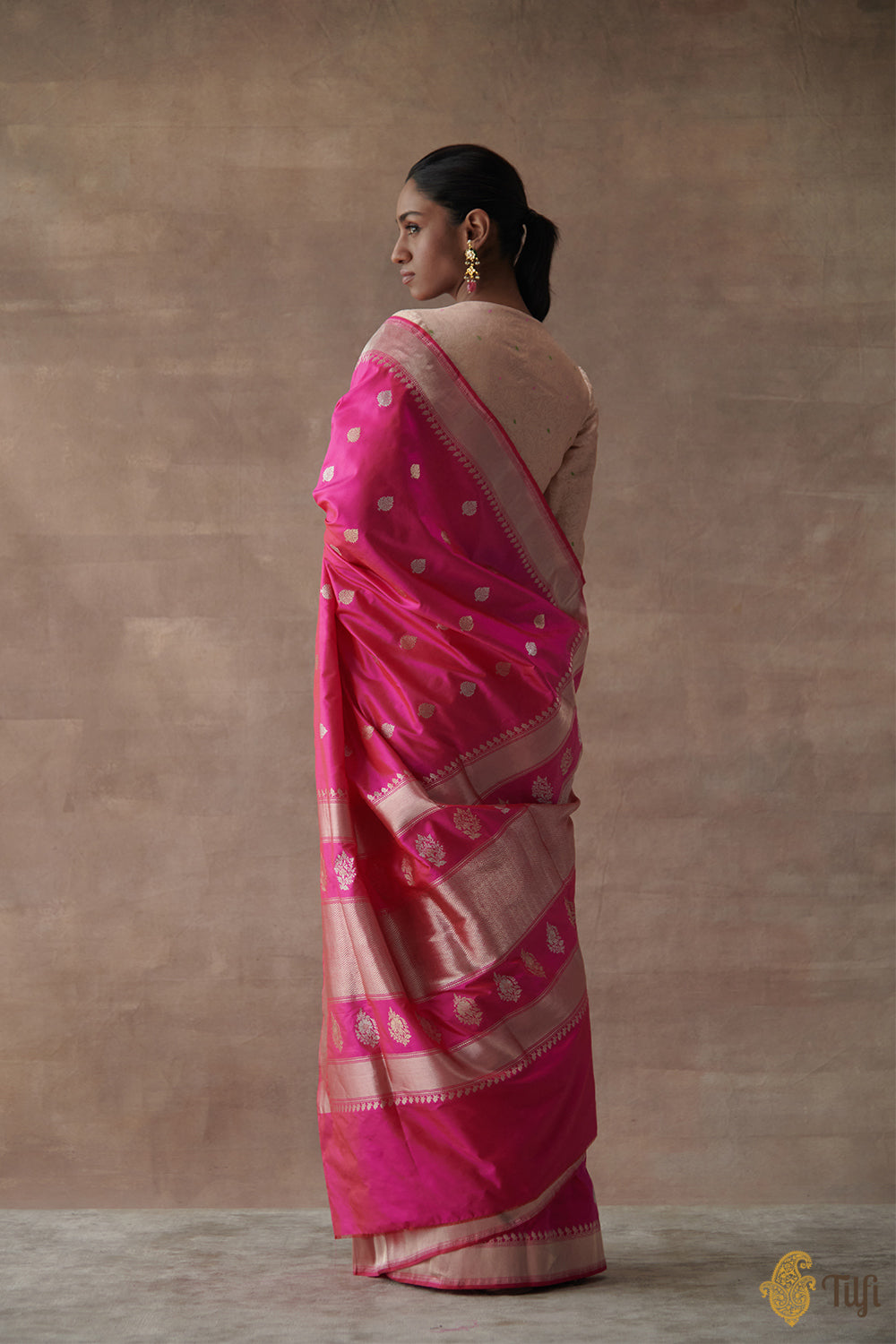 &#39;Katyayani&#39; Red-Rani Pink Pure Katan Silk Banarasi Handloom Saree