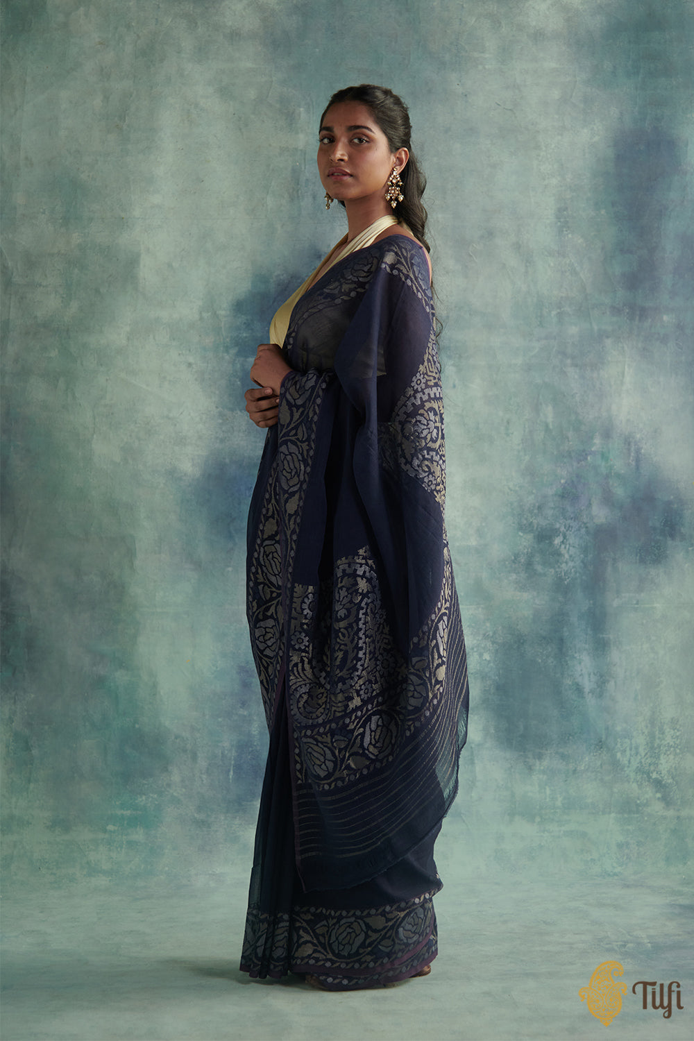 &#39;Urmila&#39; Navy Blue Pure Cotton Jamdani Real Zari Banarasi Handloom Saree