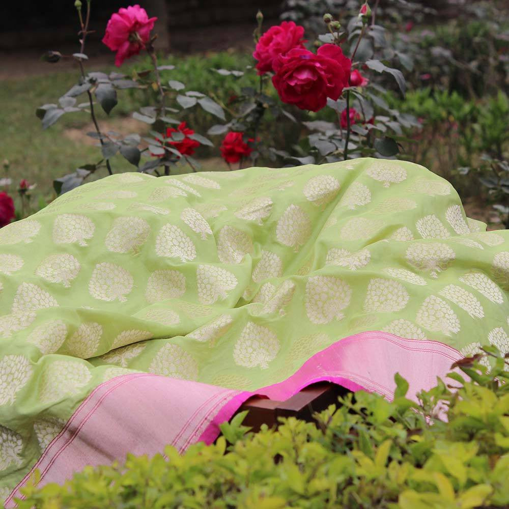 Green Pure Silk Georgette Banarasi Handloom Saree