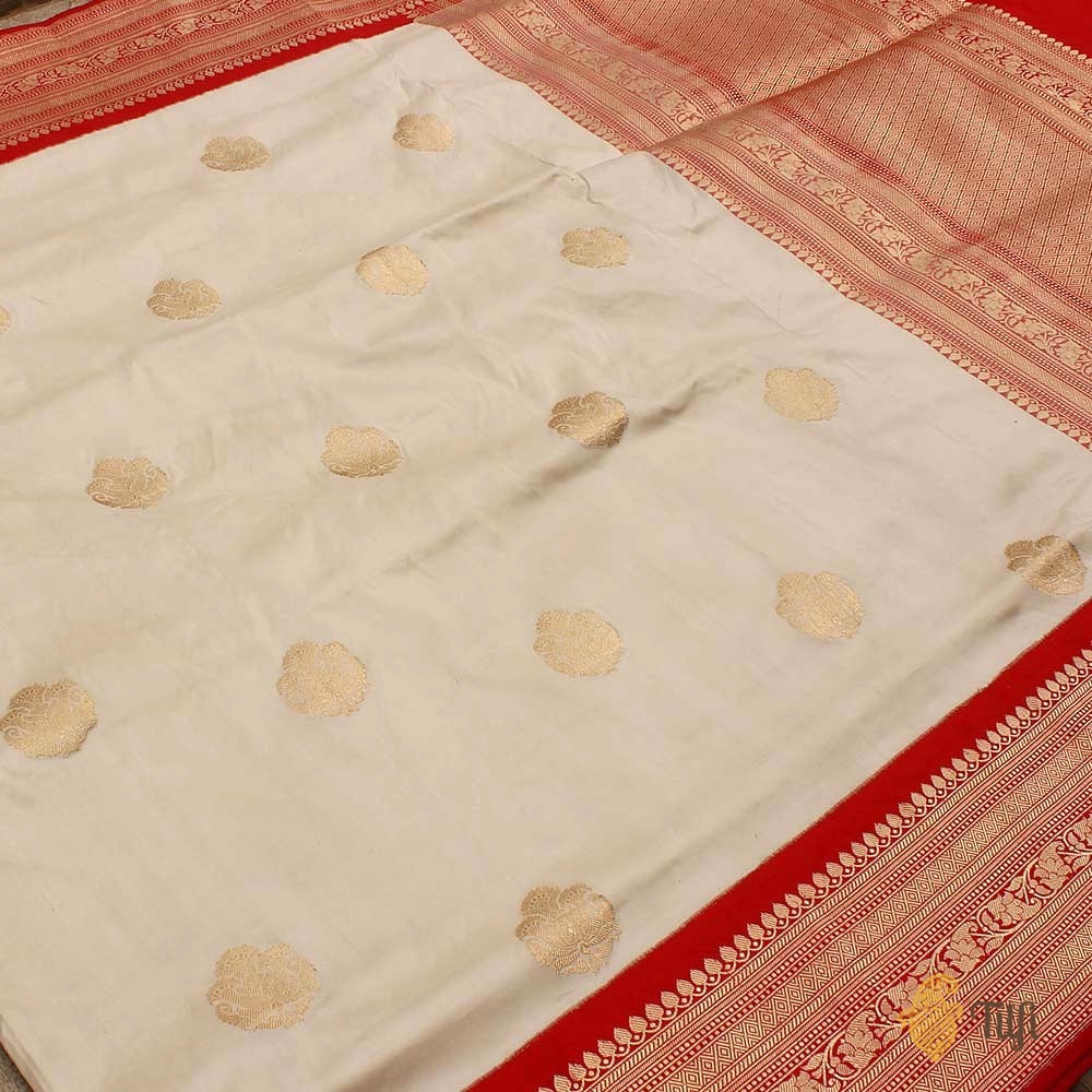 &#39;Qainaat&#39; Off White Pure Katan Silk Banarasi Kadiyal Handloom Saree