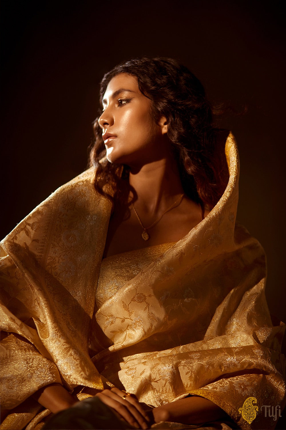 &#39;Hiranya&#39; Beige Gold Pure Katan Silk Tissue Jangla Real Zari Banarasi Handloom Saree