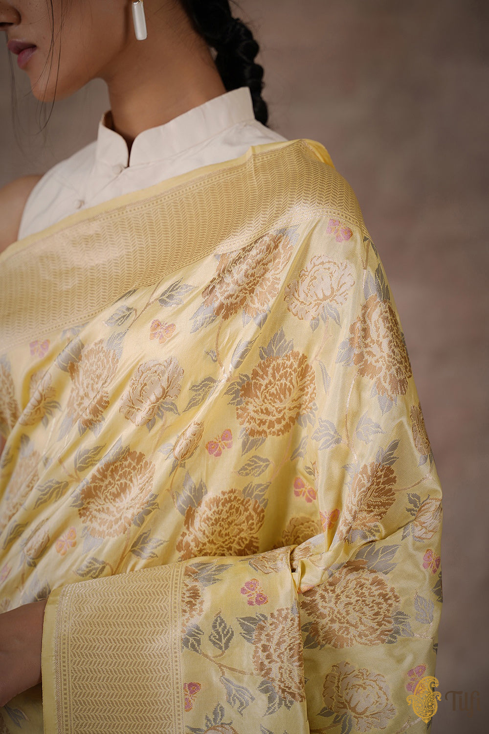 &#39;Peony &amp; Butterfly&#39; Light Yellow Pure Katan Silk Banarasi Handloom Saree