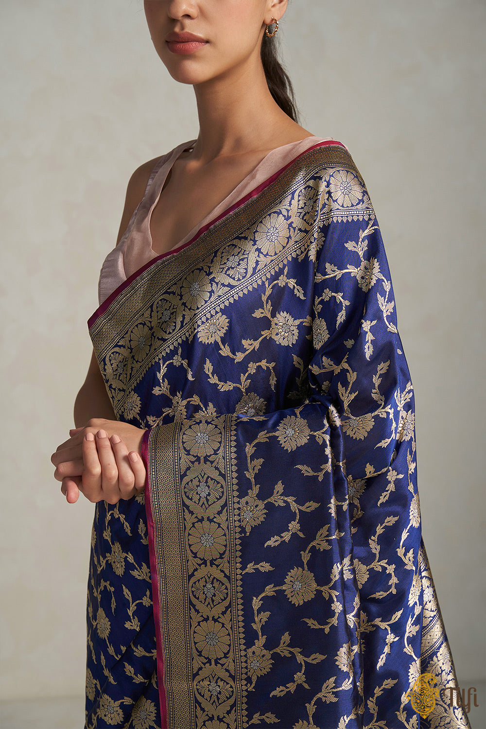&#39;Arya&#39; Navy Blue Pure Katan Silk Banarasi Handloom Saree