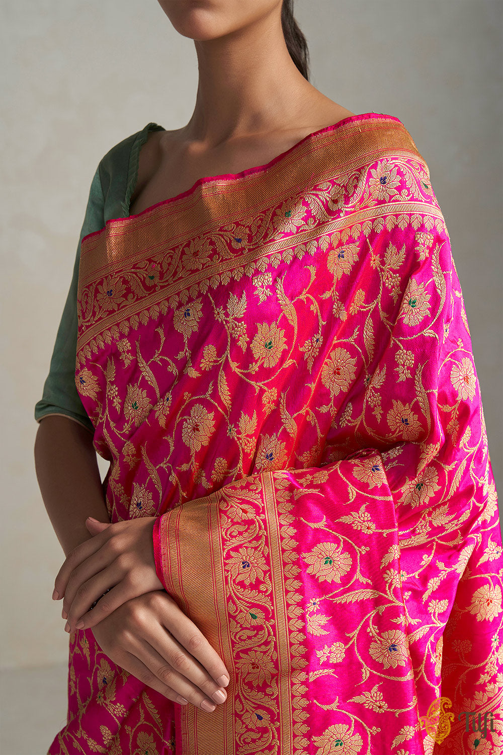 &#39;The Queen&#39;s Finery&#39; Red-Rani Pink Pure Katan Silk Banarasi Handloom Saree