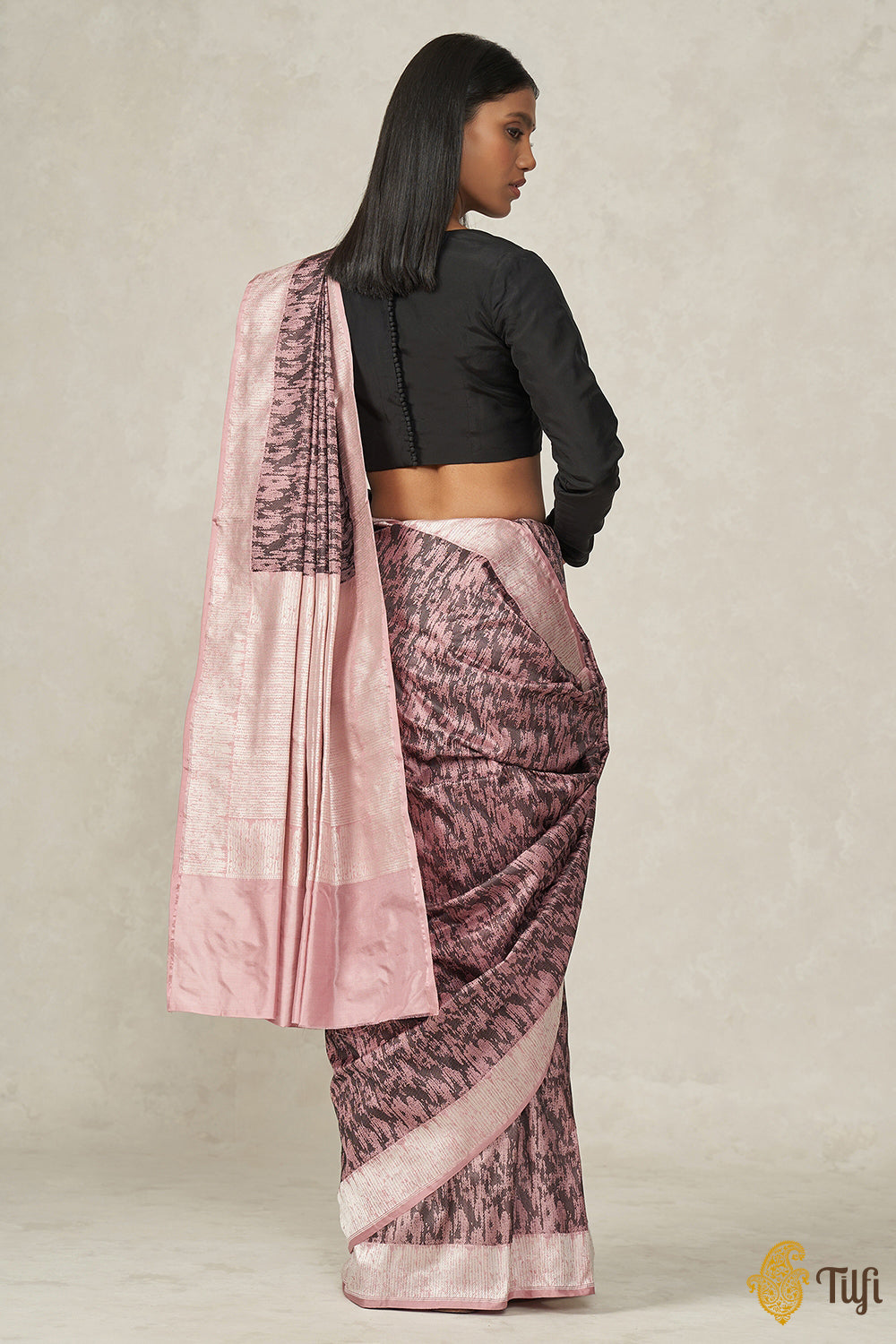 &#39;Kumudini&#39; Soft Pink-Black Pure Katan Silk Banarasi Handloom Saree