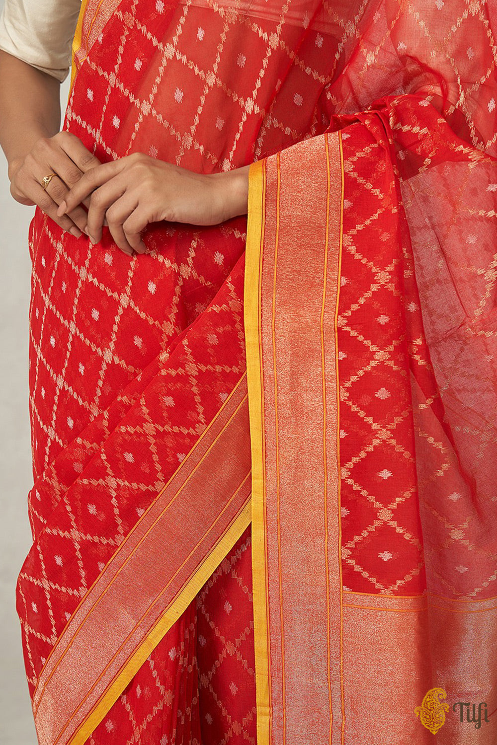 &#39;Meera&#39; Red Pure Cotton Jamdani Real Zari Banarasi Handloom Saree
